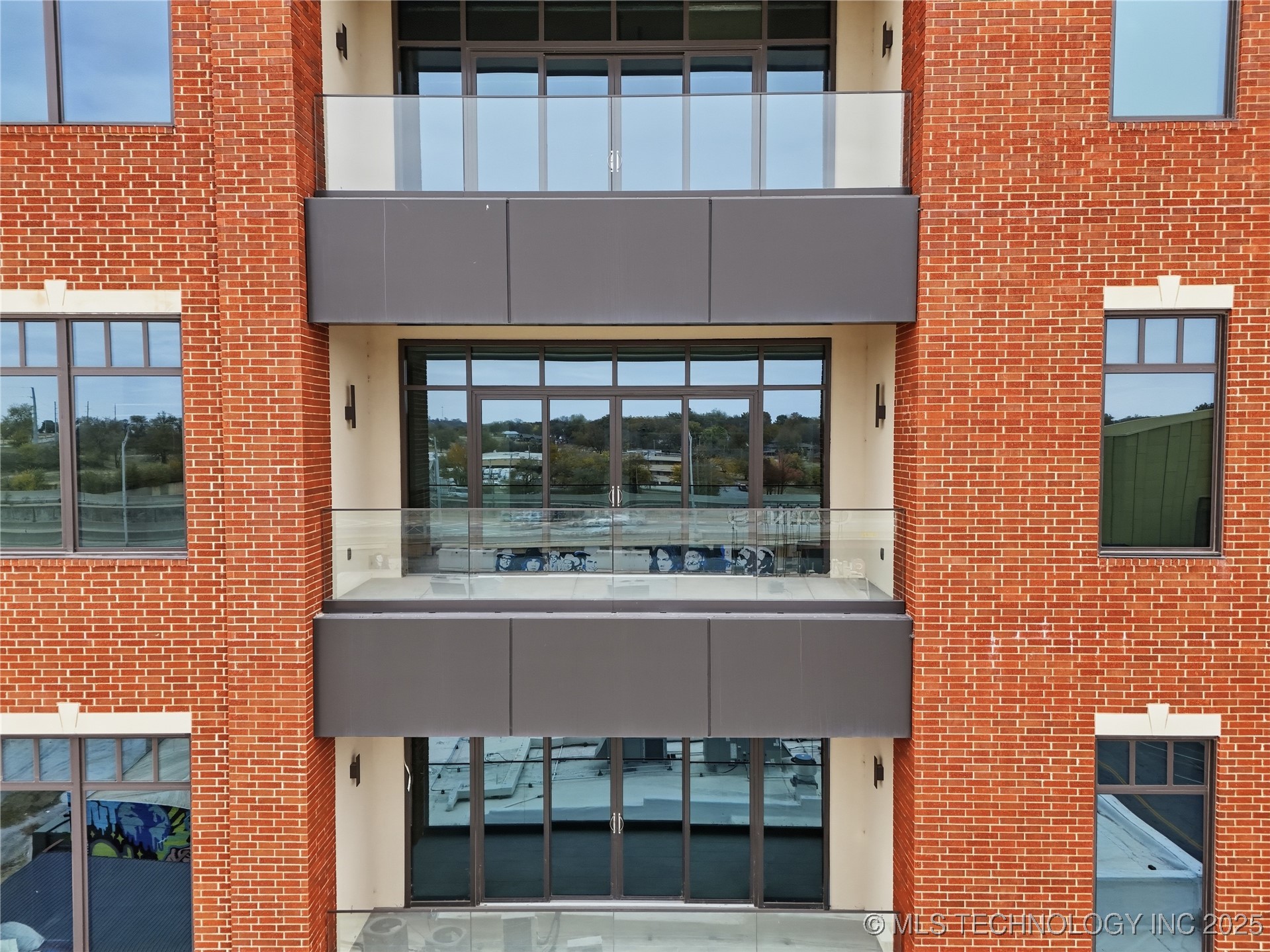 405 N Main Street 6b Property Photo 2