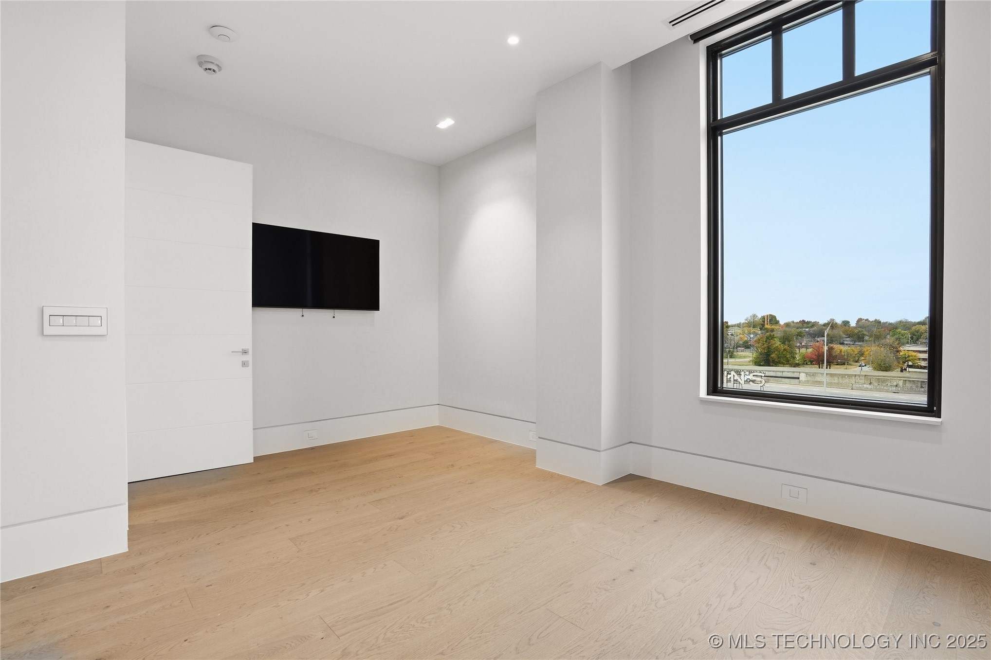 405 N Main Street 6b Property Photo 15