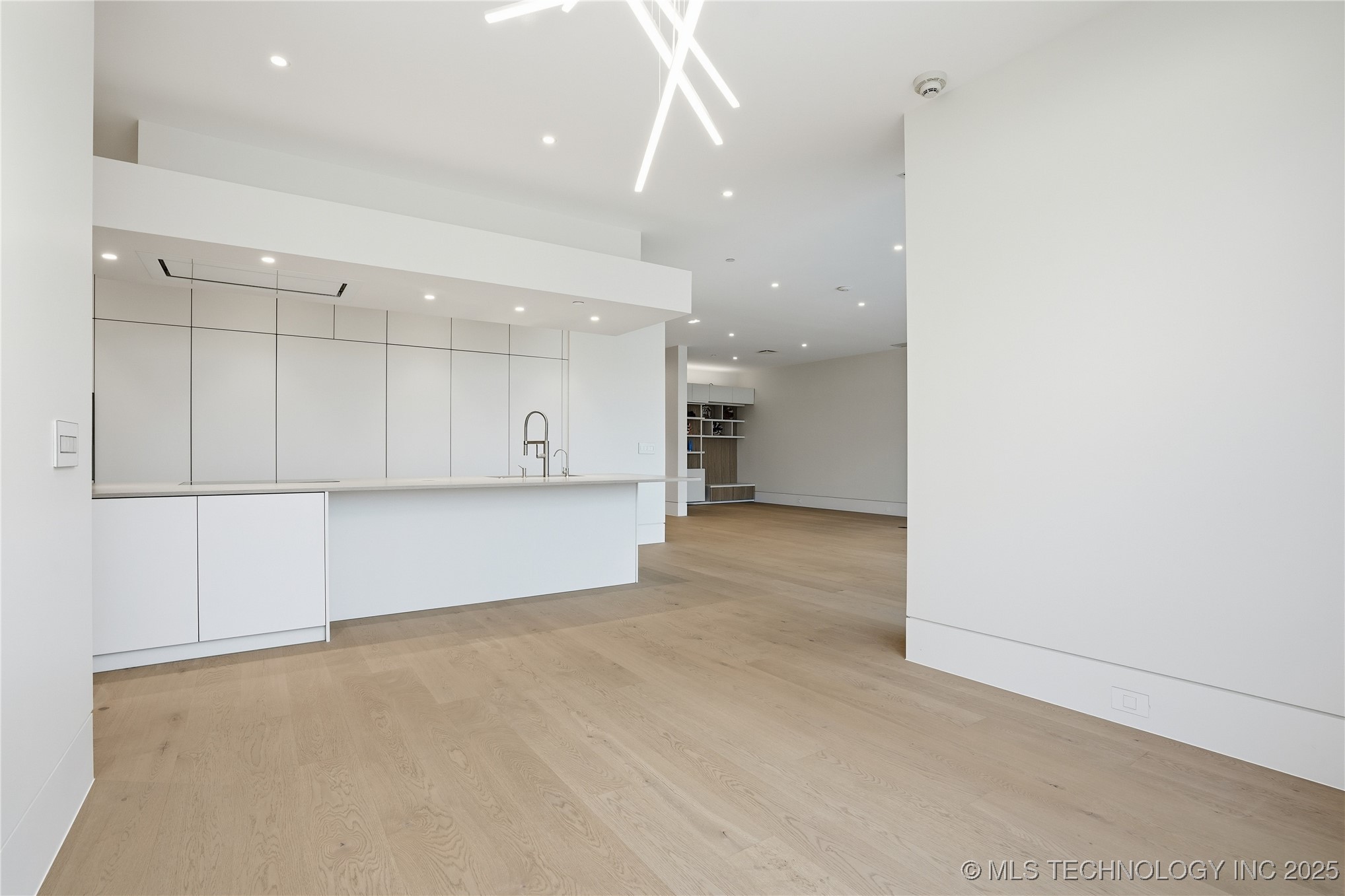 405 N Main Street 6b Property Photo 18