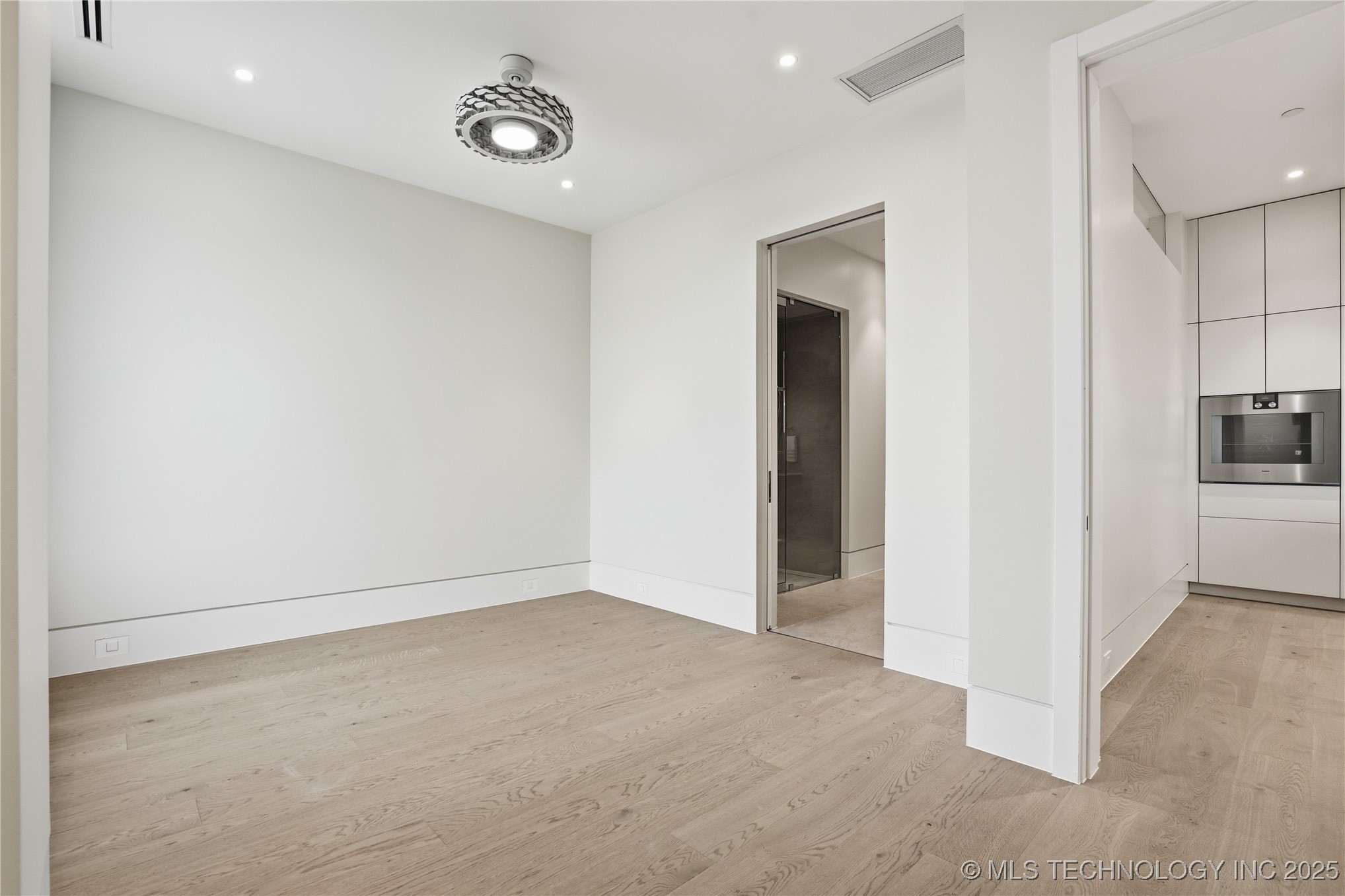 405 N Main Street 6b Property Photo 19