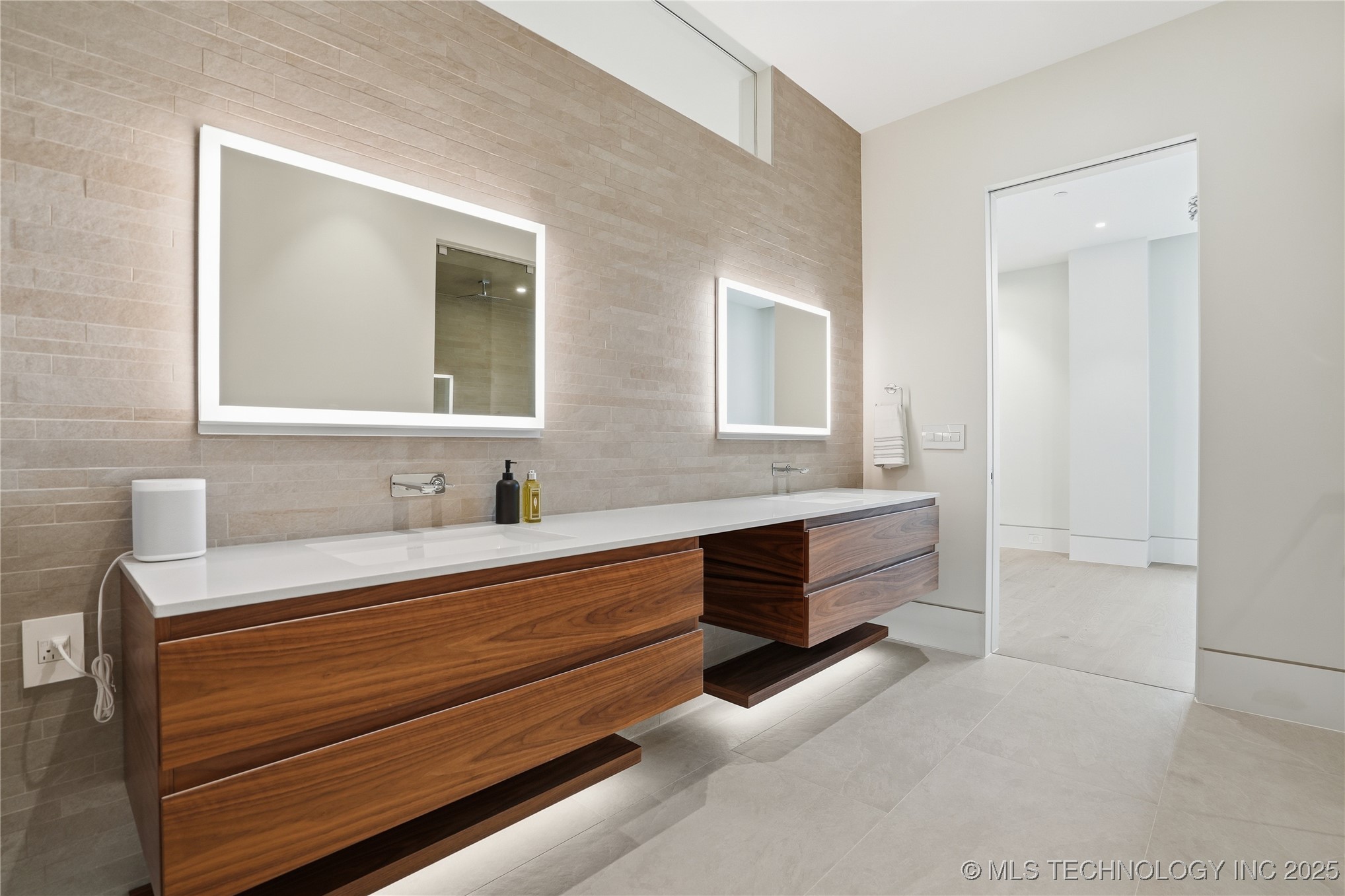 405 N Main Street 6b Property Photo 24