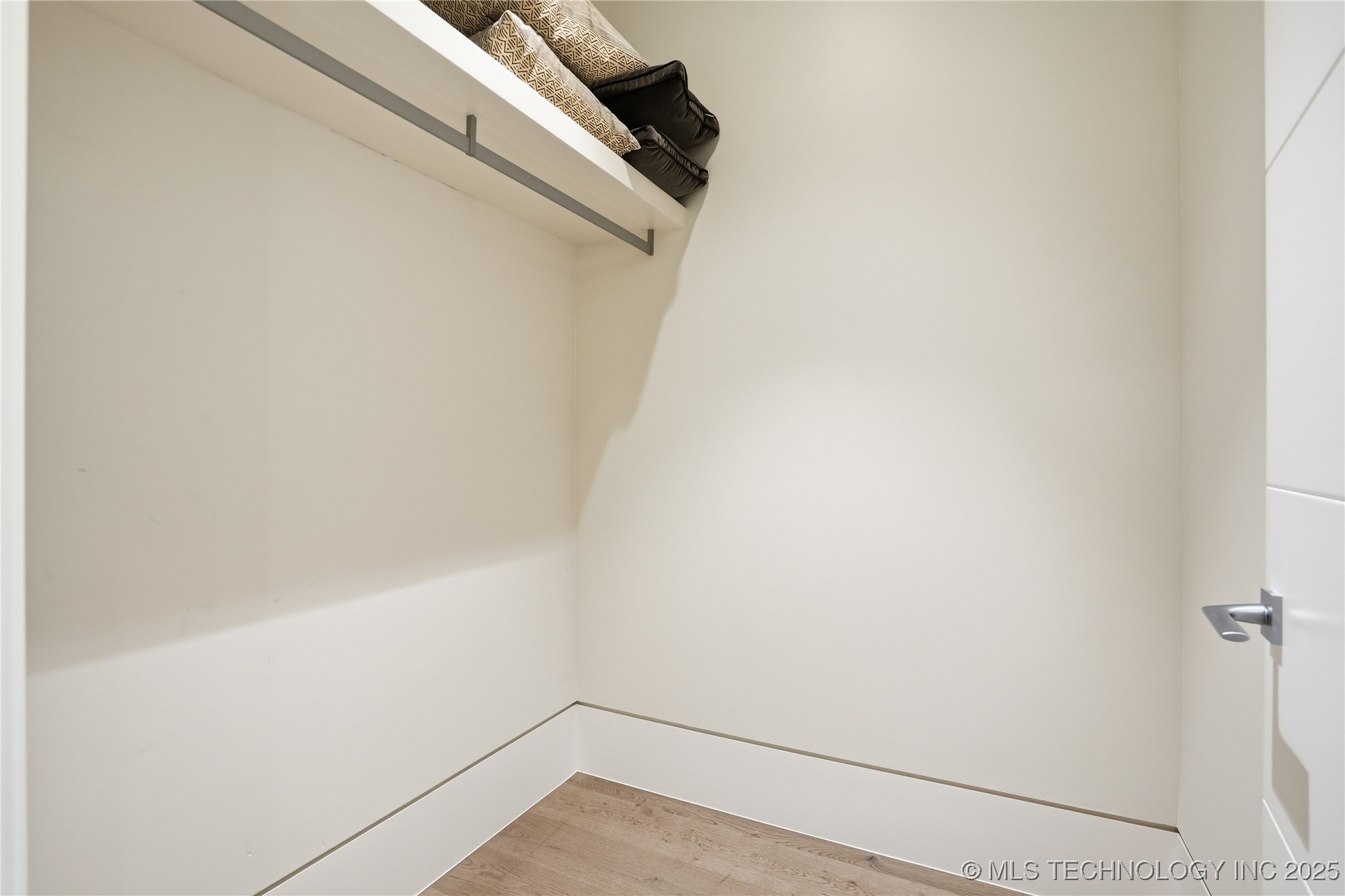 405 N Main Street 6b Property Photo 27