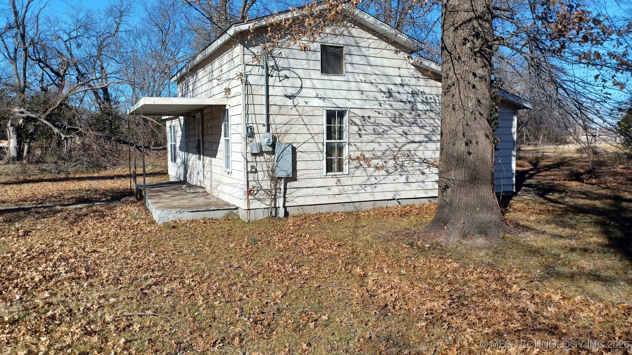 219 W Denbo Street Property Photo 5