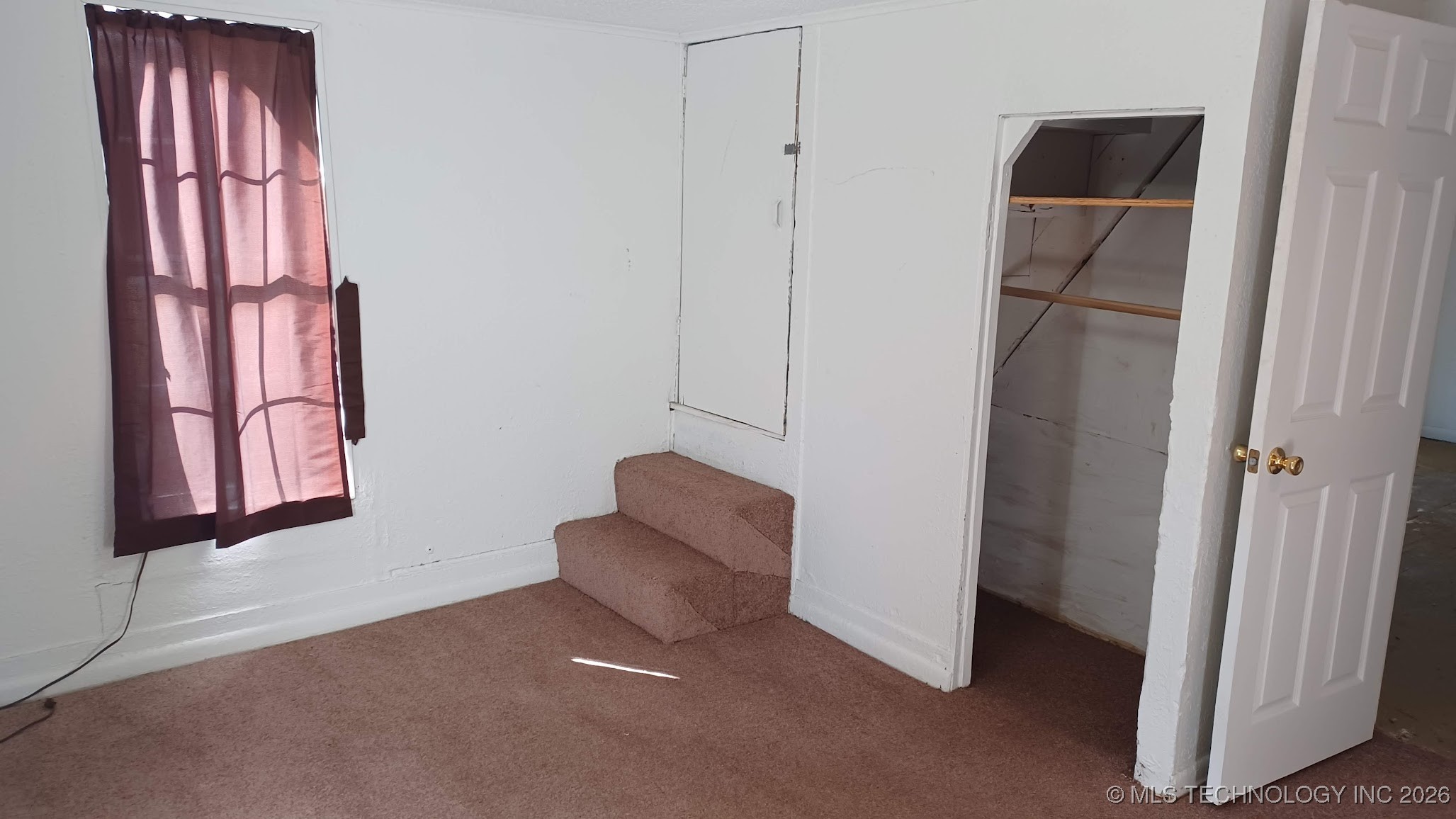 219 W Denbo Street Property Photo 15