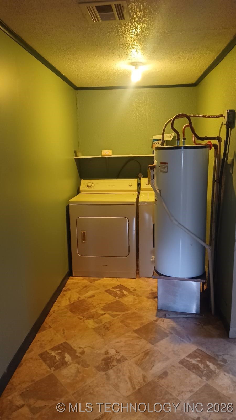 219 W Denbo Street Property Photo 21