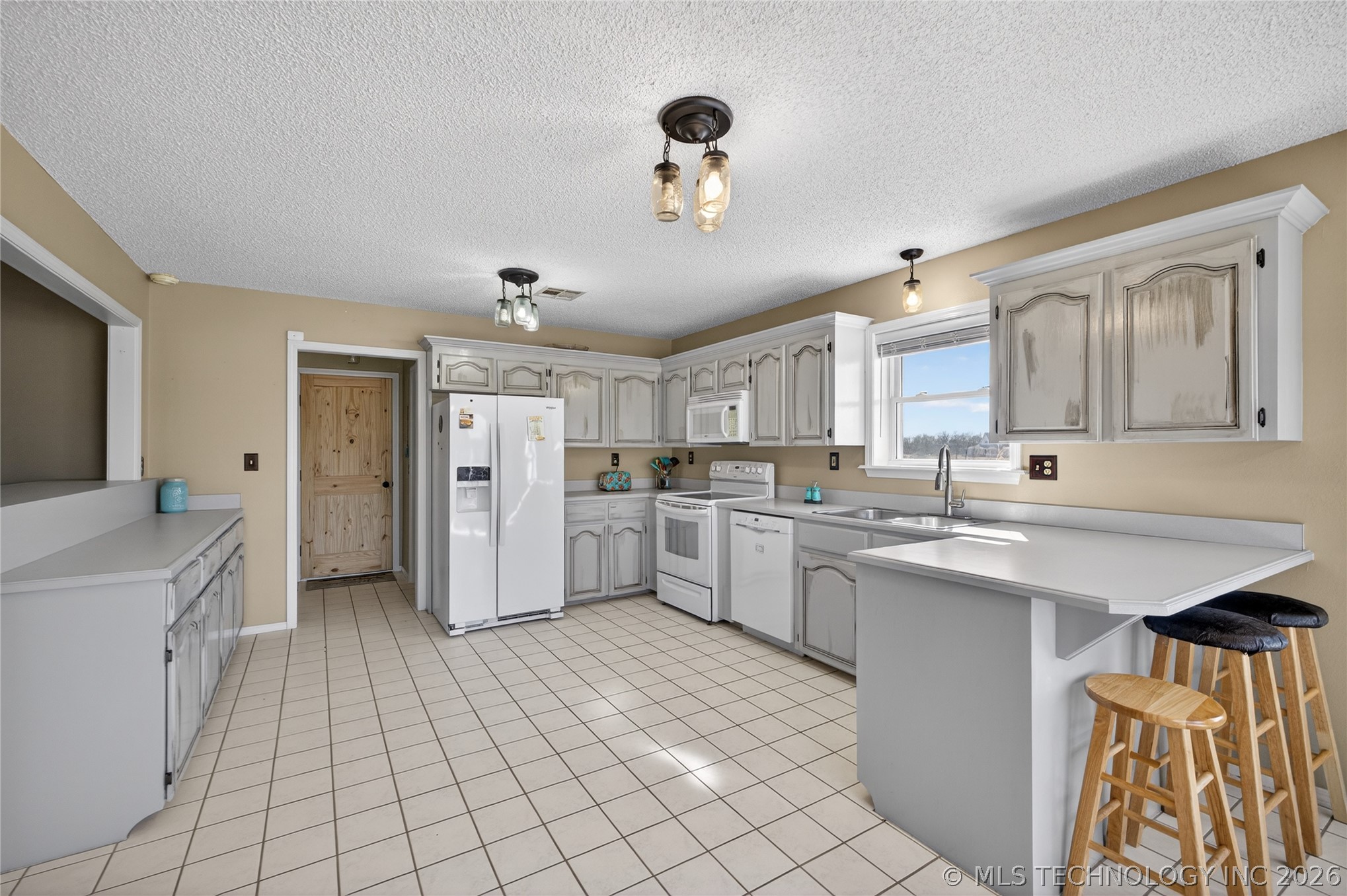 1602 W 131st Street N Property Photo 8