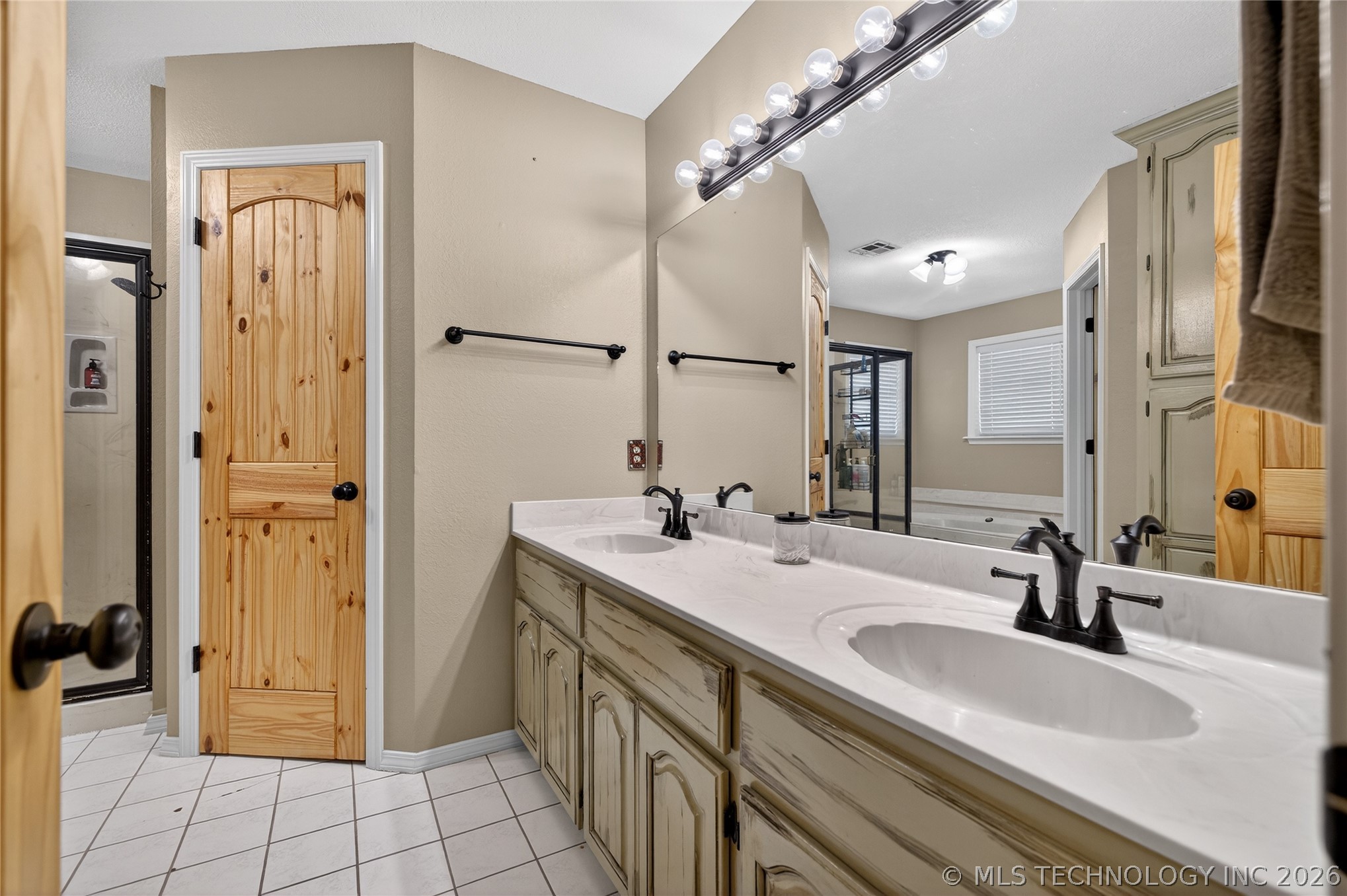 1602 W 131st Street N Property Photo 16