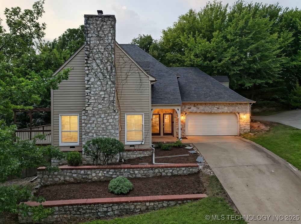 7646 S Fulton Avenue Property Photo 1