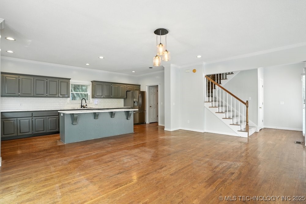 7646 S Fulton Avenue Property Photo 20