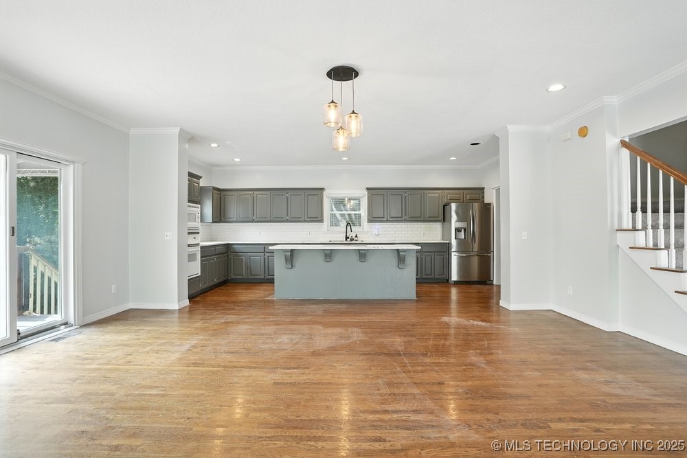 7646 S Fulton Avenue Property Photo 21