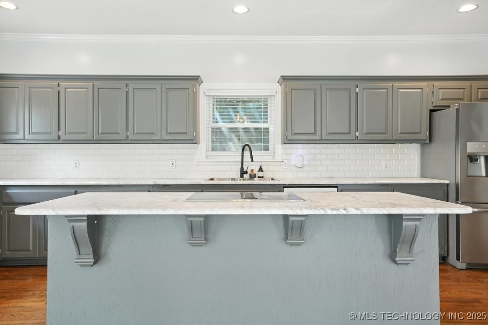 7646 S Fulton Avenue Property Photo 25