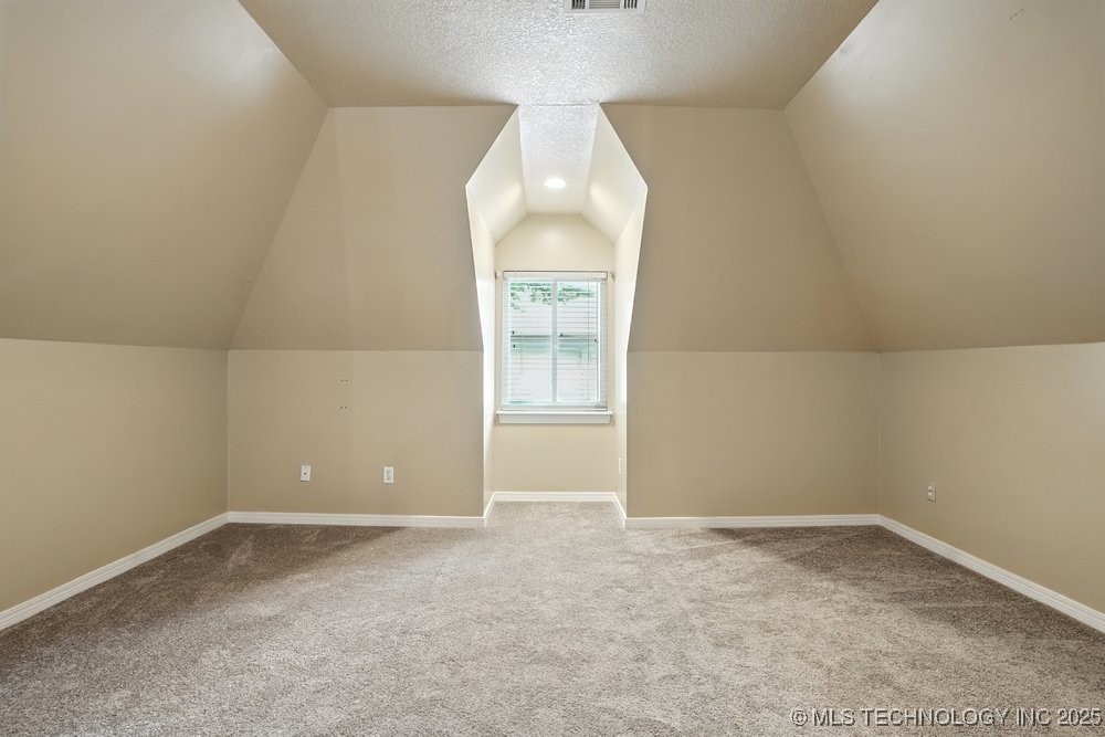 7646 S Fulton Avenue Property Photo 31