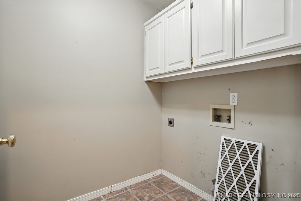 7646 S Fulton Avenue Property Photo 33