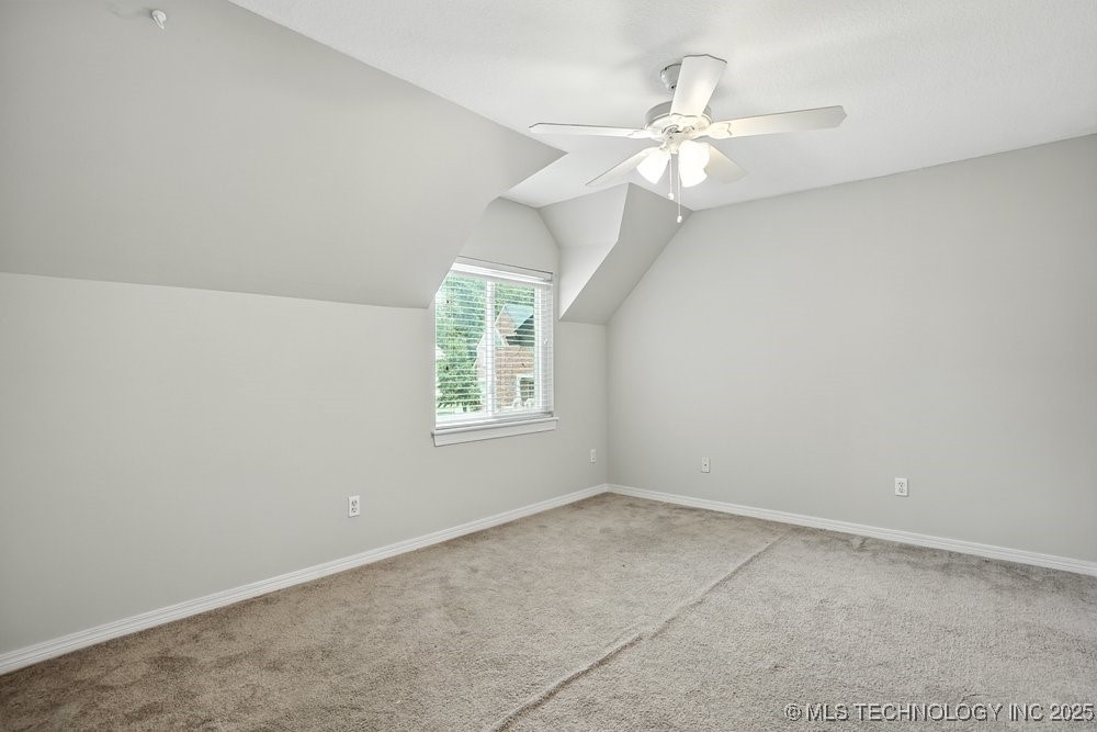 7646 S Fulton Avenue Property Photo 35