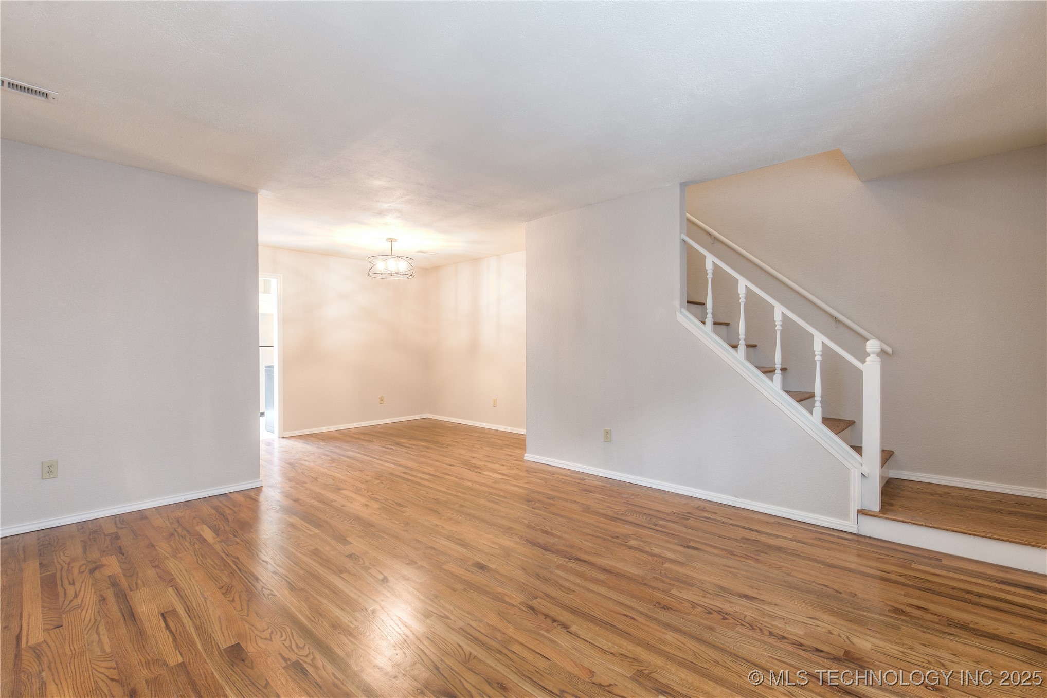 209 W 17 Street C Property Photo 7