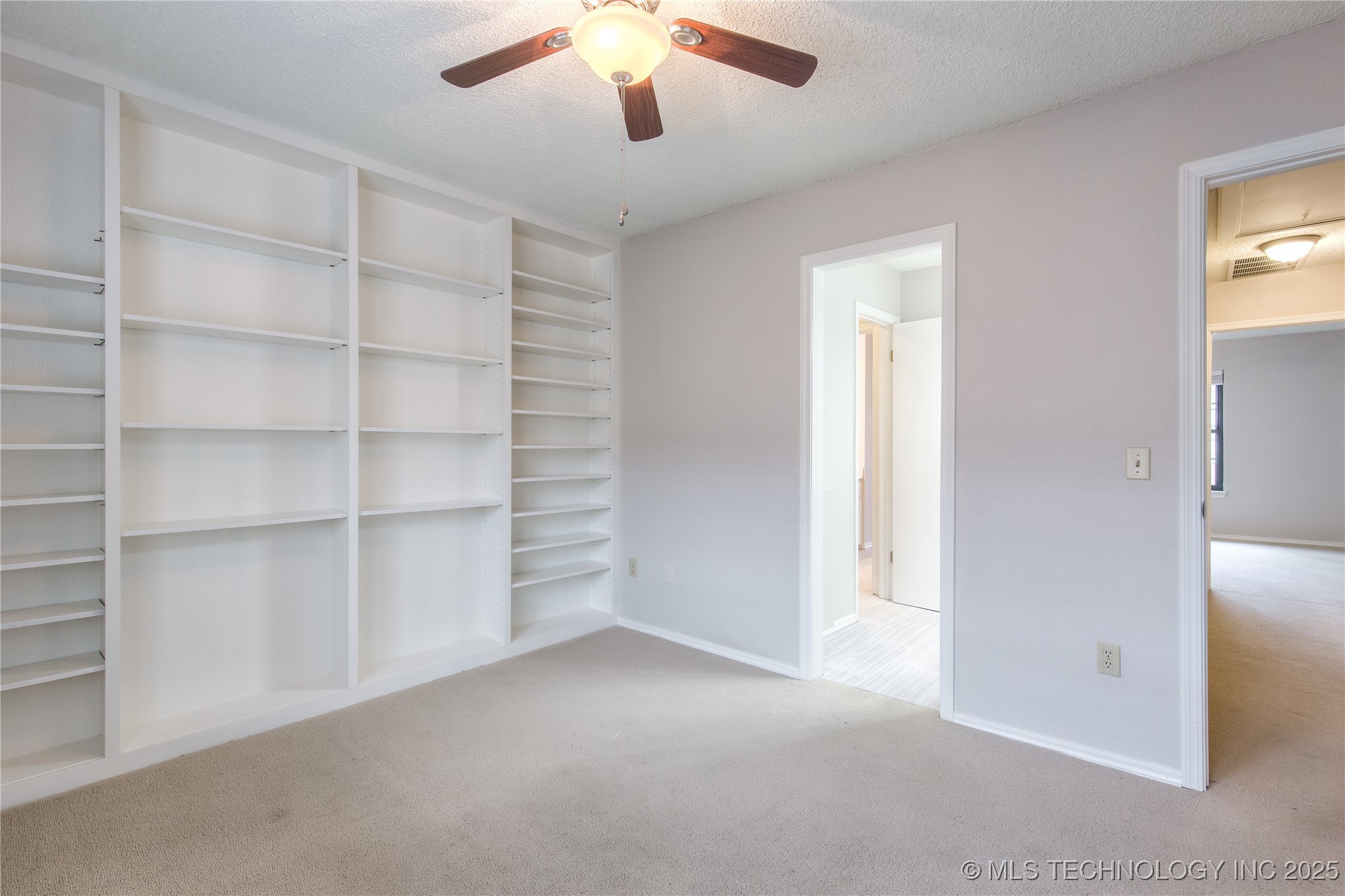 209 W 17 Street C Property Photo 22