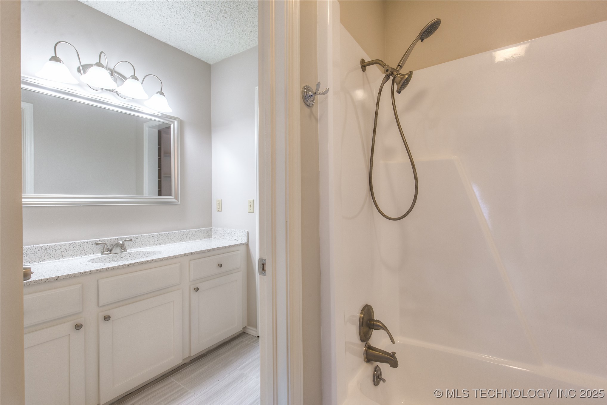 209 W 17 Street C Property Photo 25