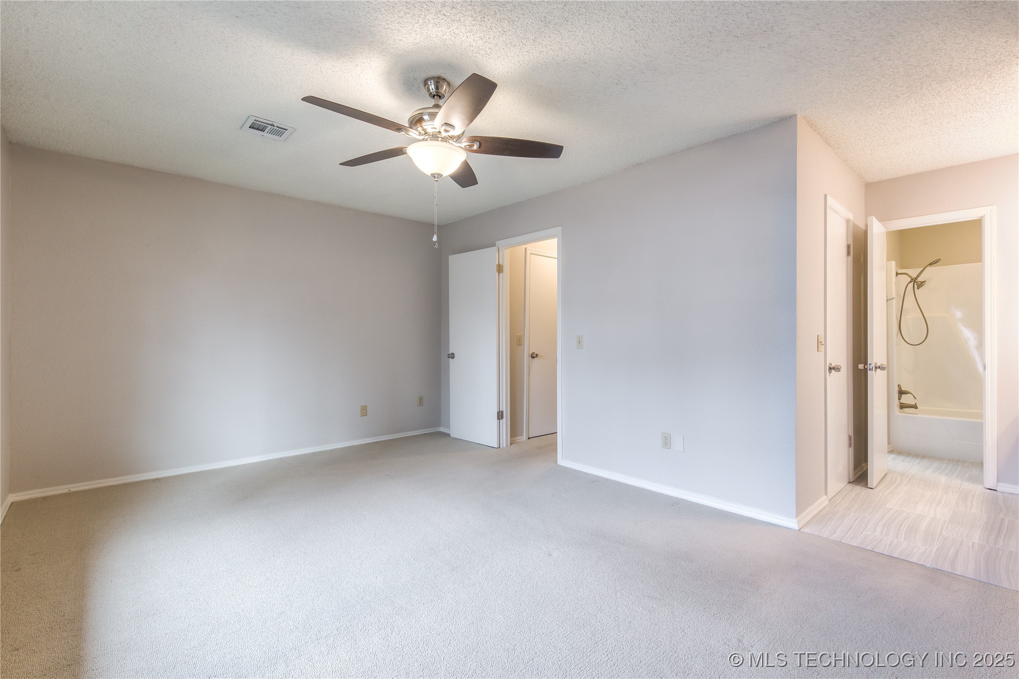 209 W 17 Street C Property Photo 28