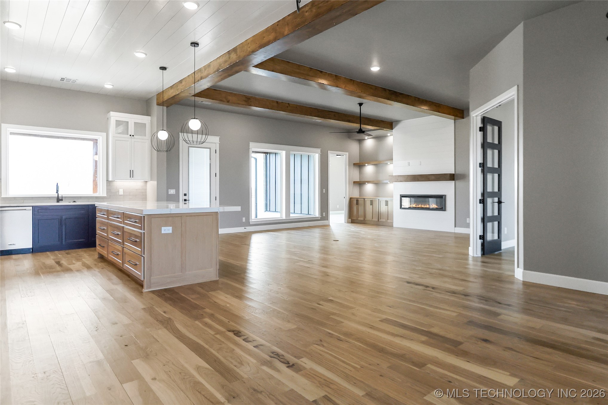 11239 S 216th East Avenue Property Photo 8