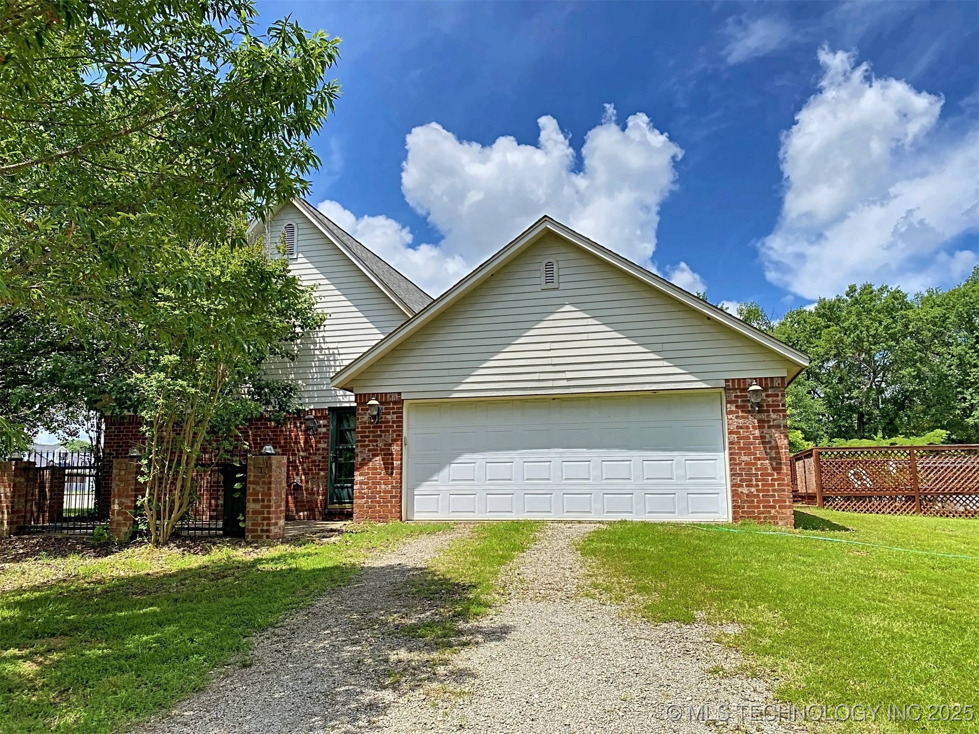 2009 Trailwood Street Property Photo 23