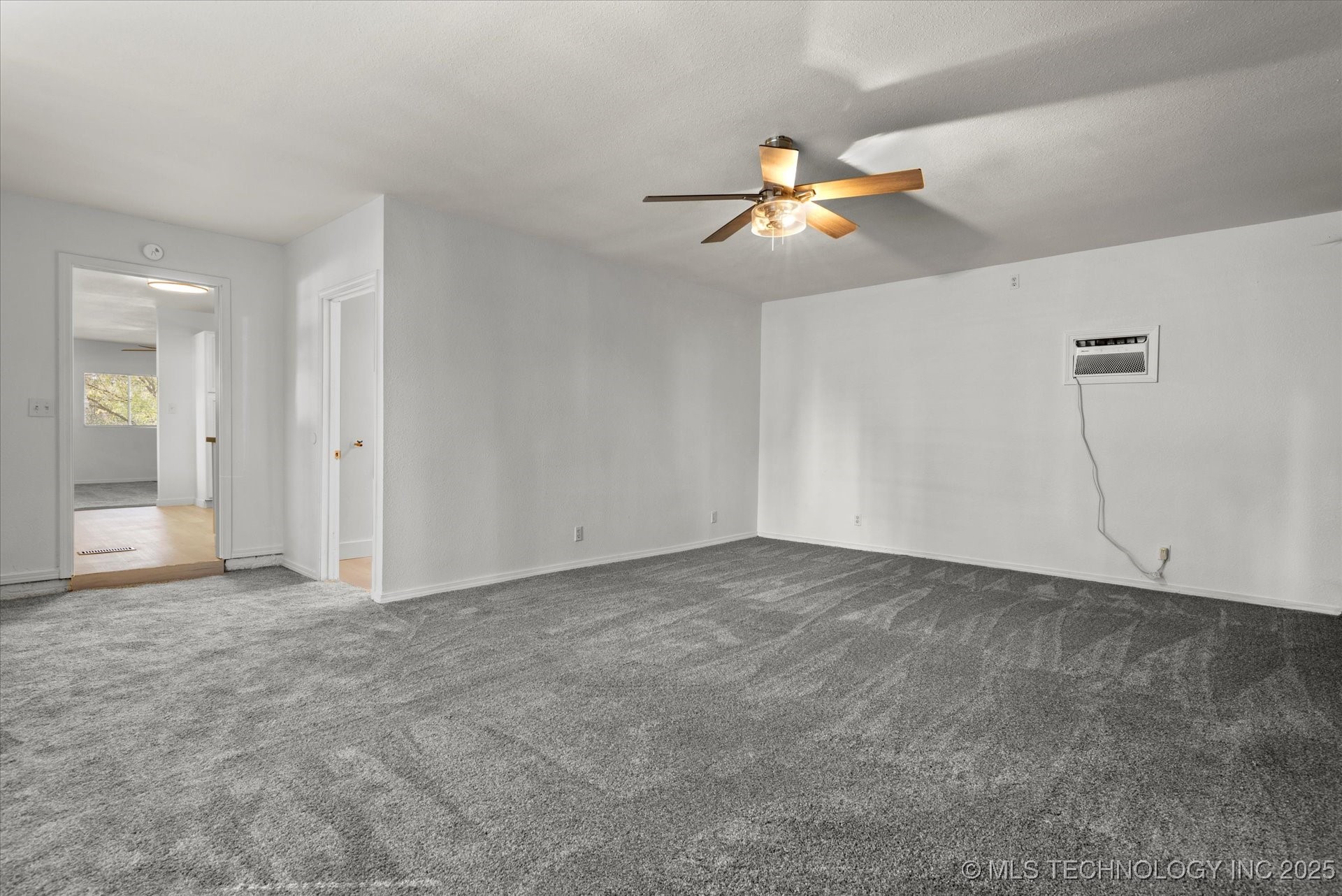 1719 Se Hilltop Drive Property Photo 15