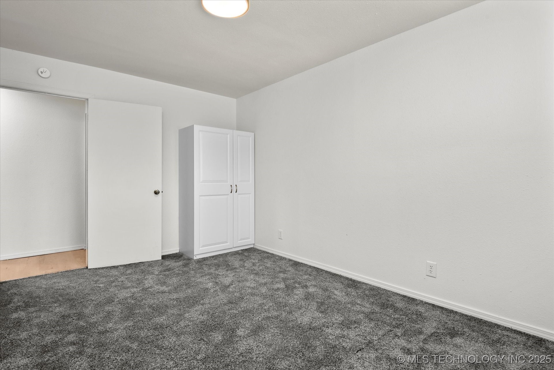 1719 Se Hilltop Drive Property Photo 18