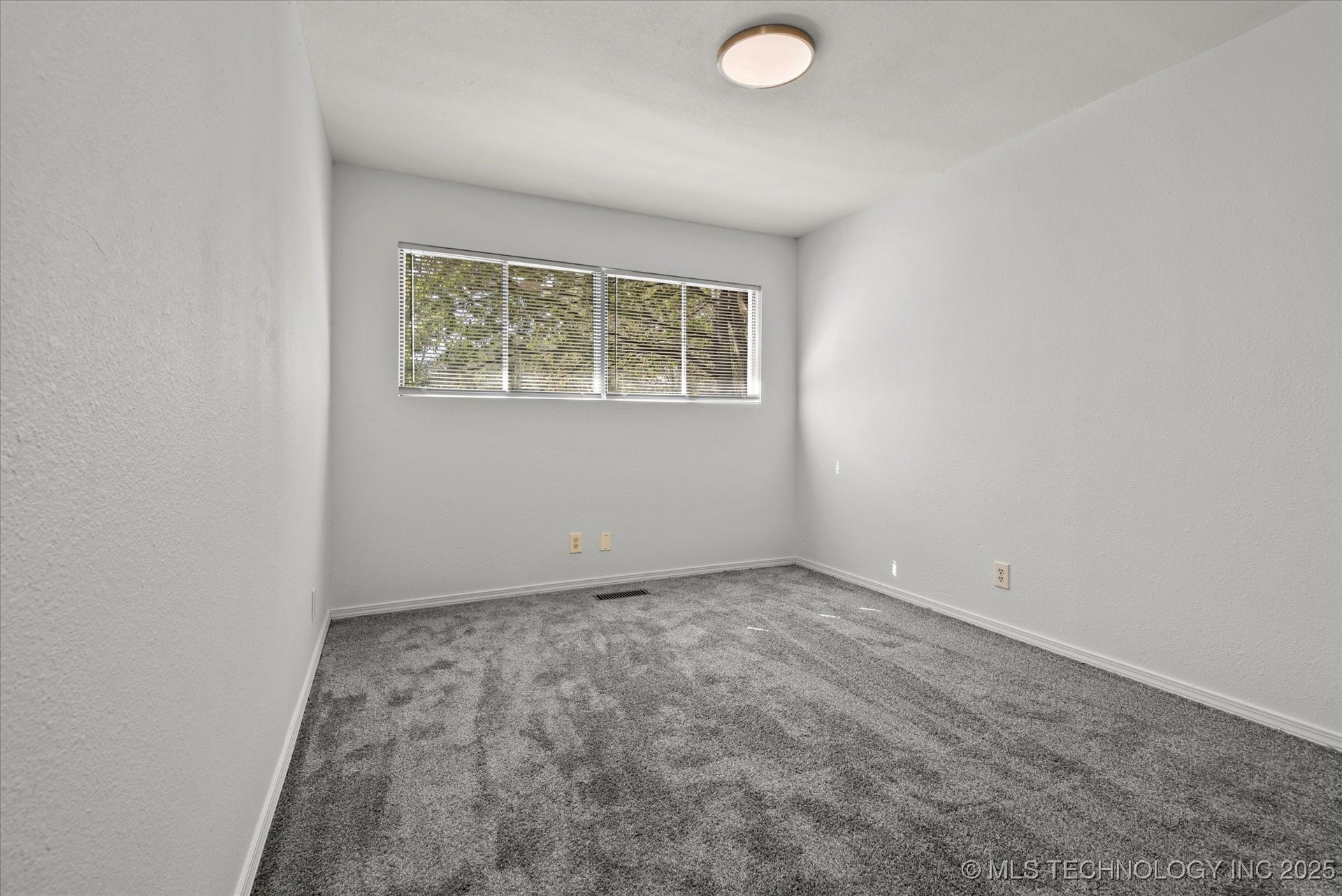 1719 Se Hilltop Drive Property Photo 24