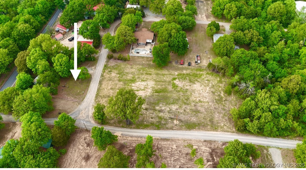 1 E 1167 Road Property Photo 2