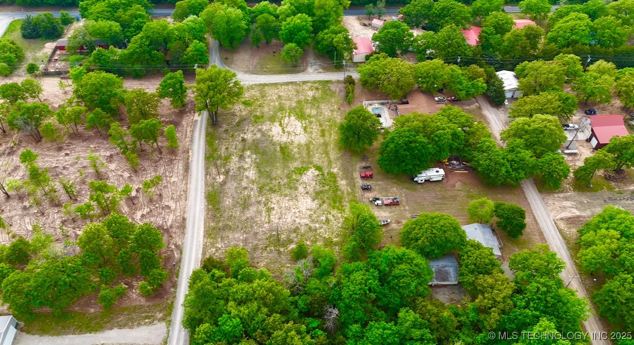 1 E 1167 Road Property Photo 3