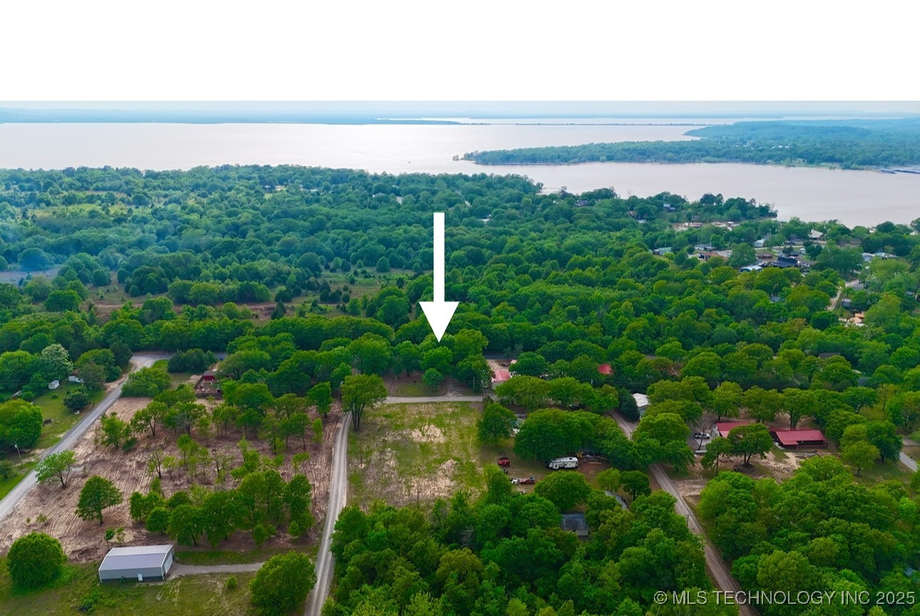 1 E 1167 Road Property Photo 4