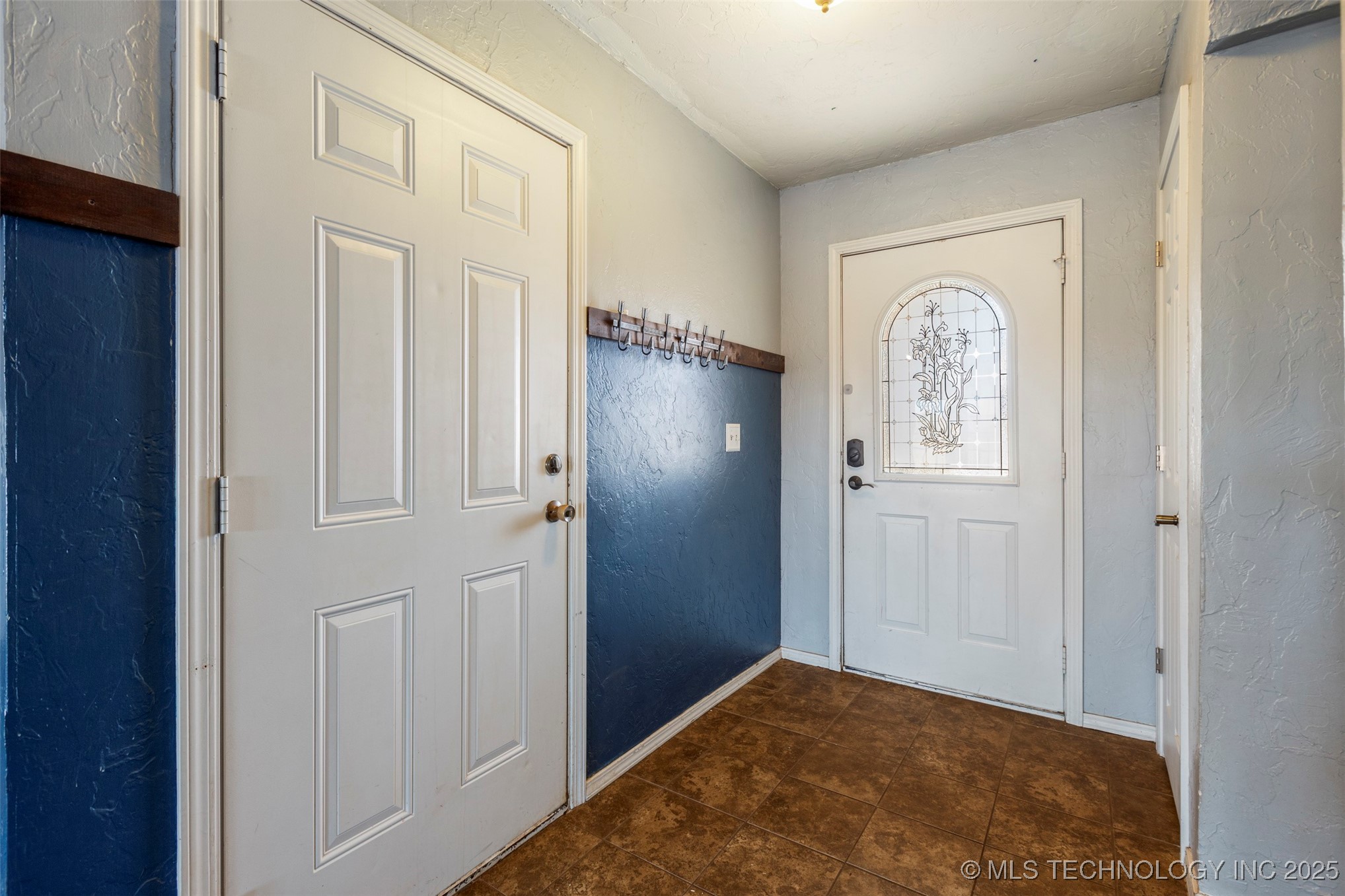 1702 W 21st Property Photo 3