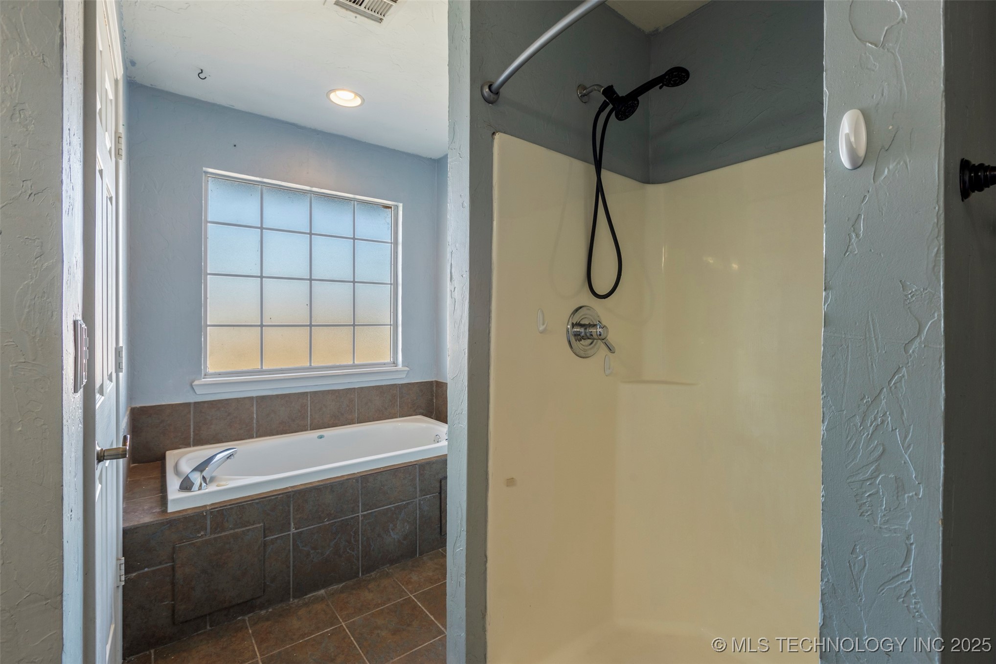 1702 W 21st Property Photo 16