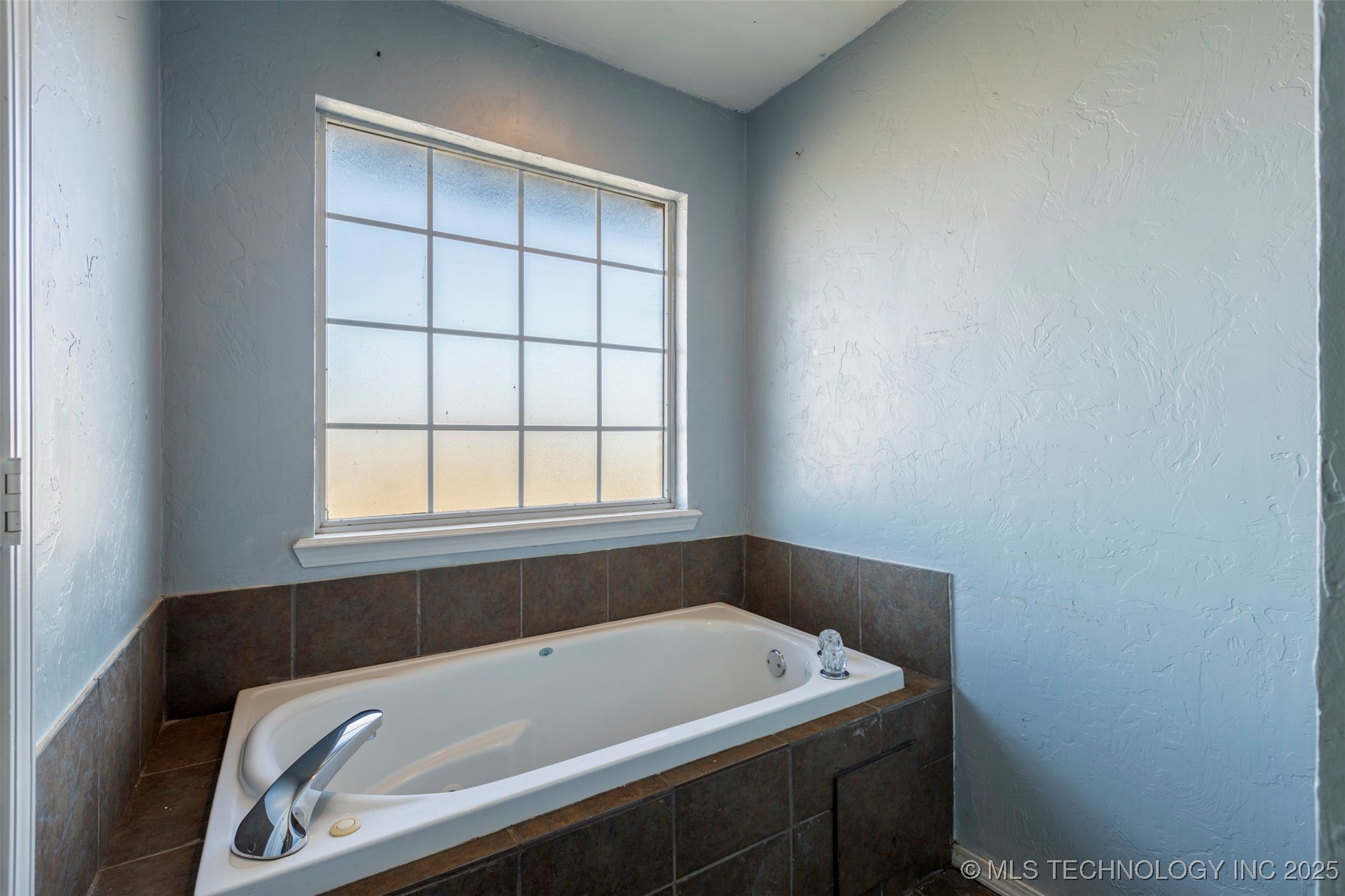 1702 W 21st Property Photo 17