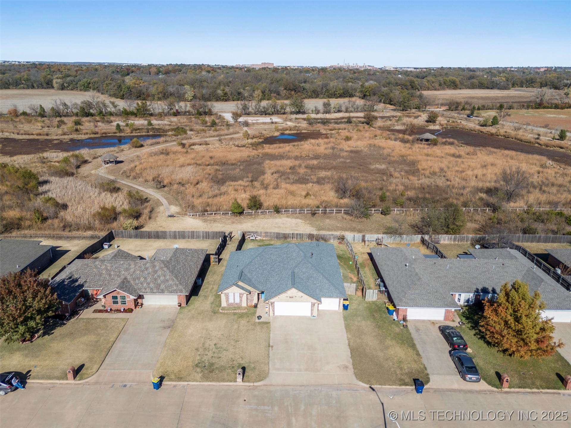 1702 W 21st Property Photo 25