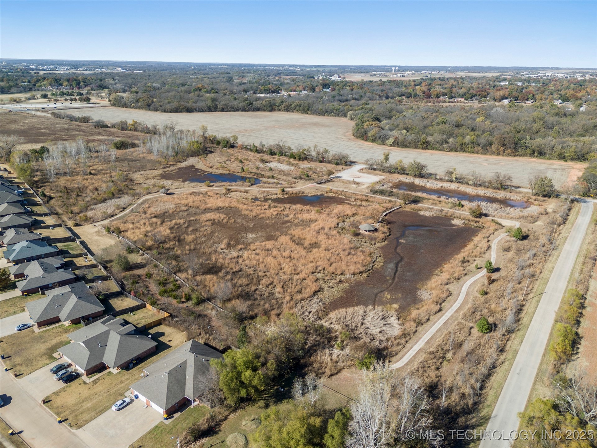 1702 W 21st Property Photo 26