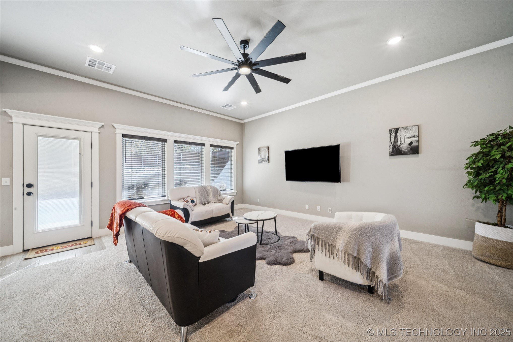 21870 E Morgan Road Property Photo 6