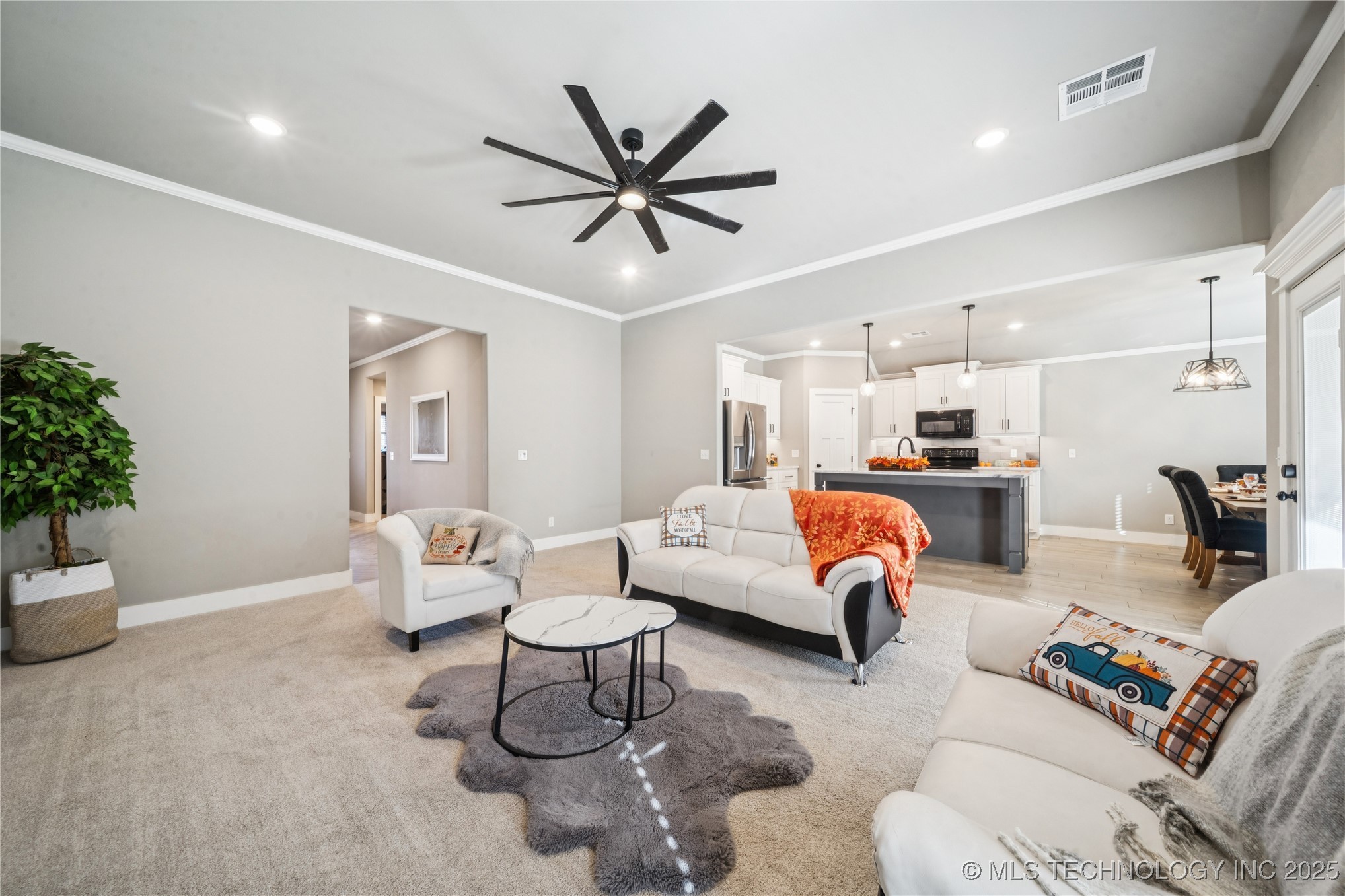 21870 E Morgan Road Property Photo 9