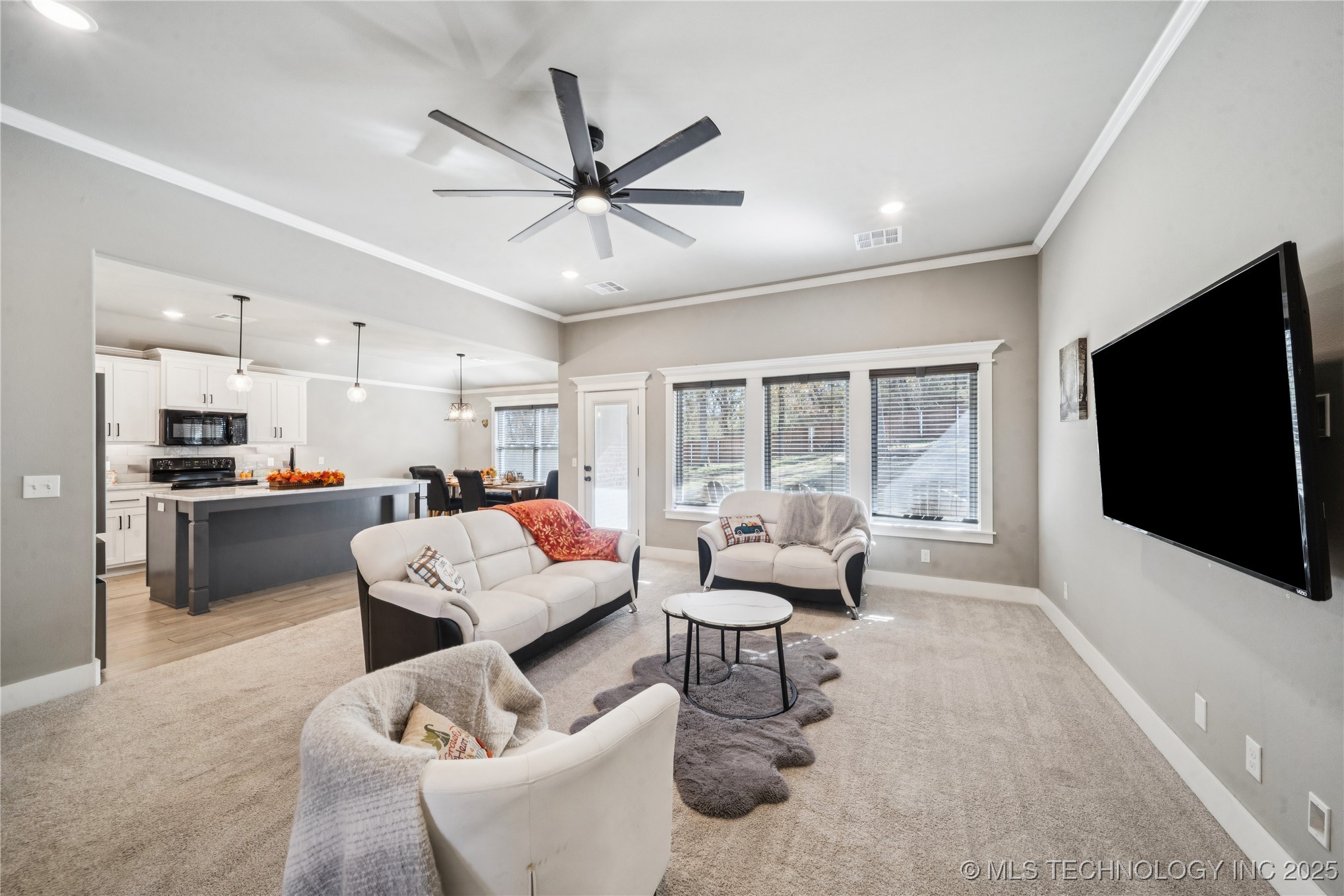 21870 E Morgan Road Property Photo 11