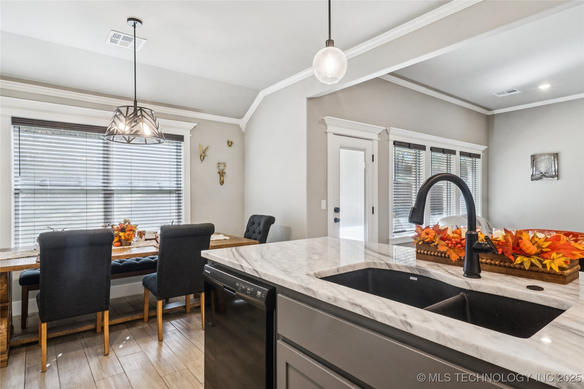 21870 E Morgan Road Property Photo 17