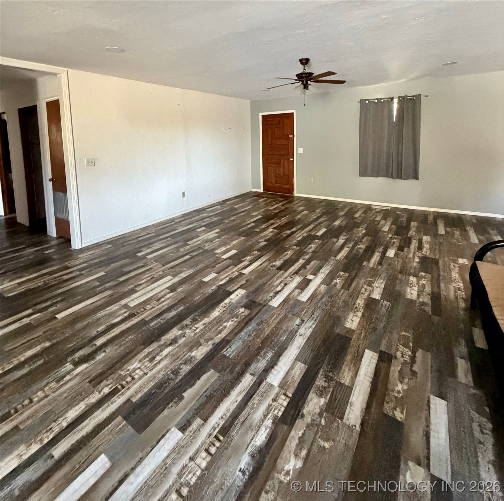 402 S Cowley Avenue Property Photo 4