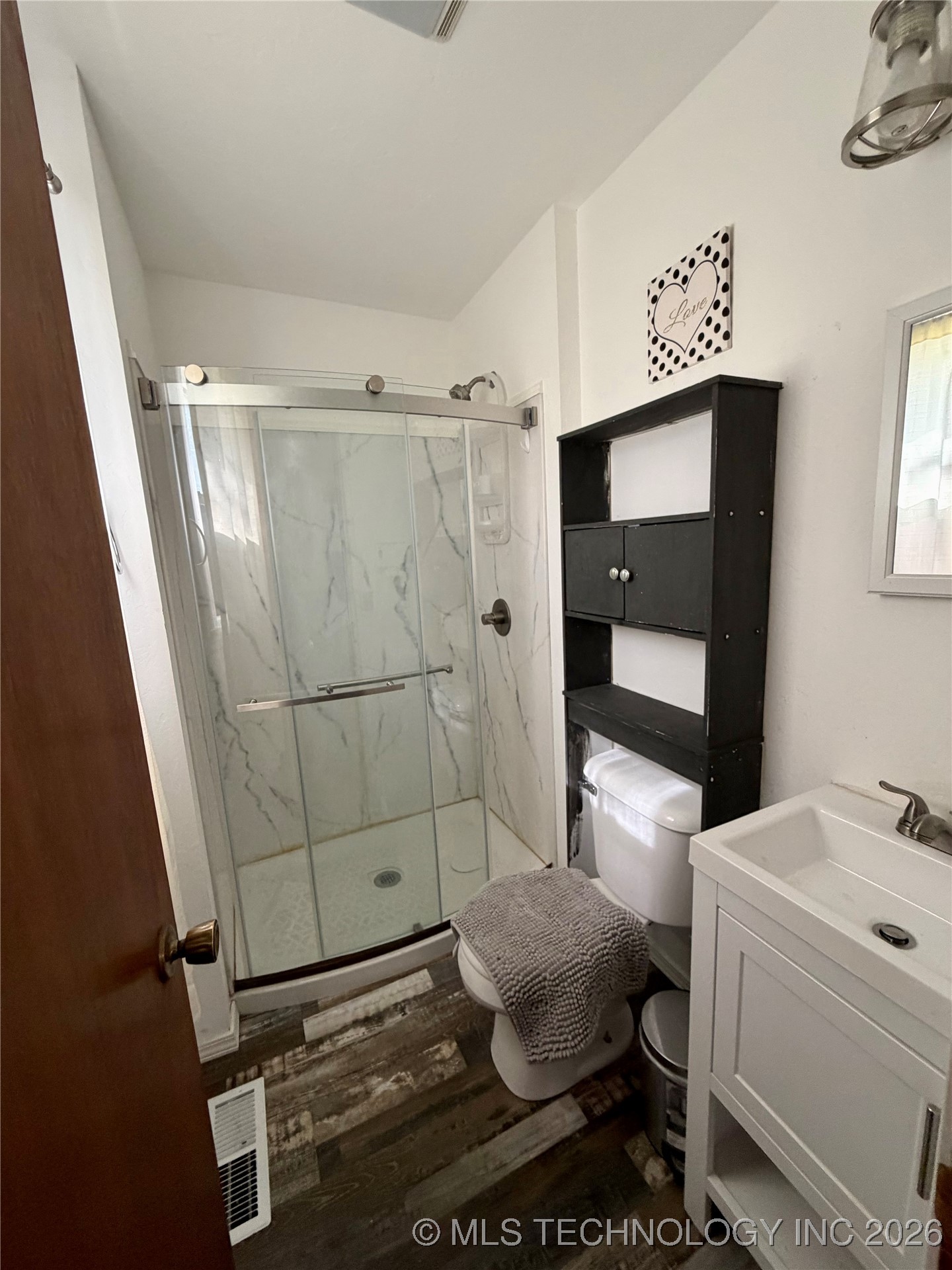 402 S Cowley Avenue Property Photo 9