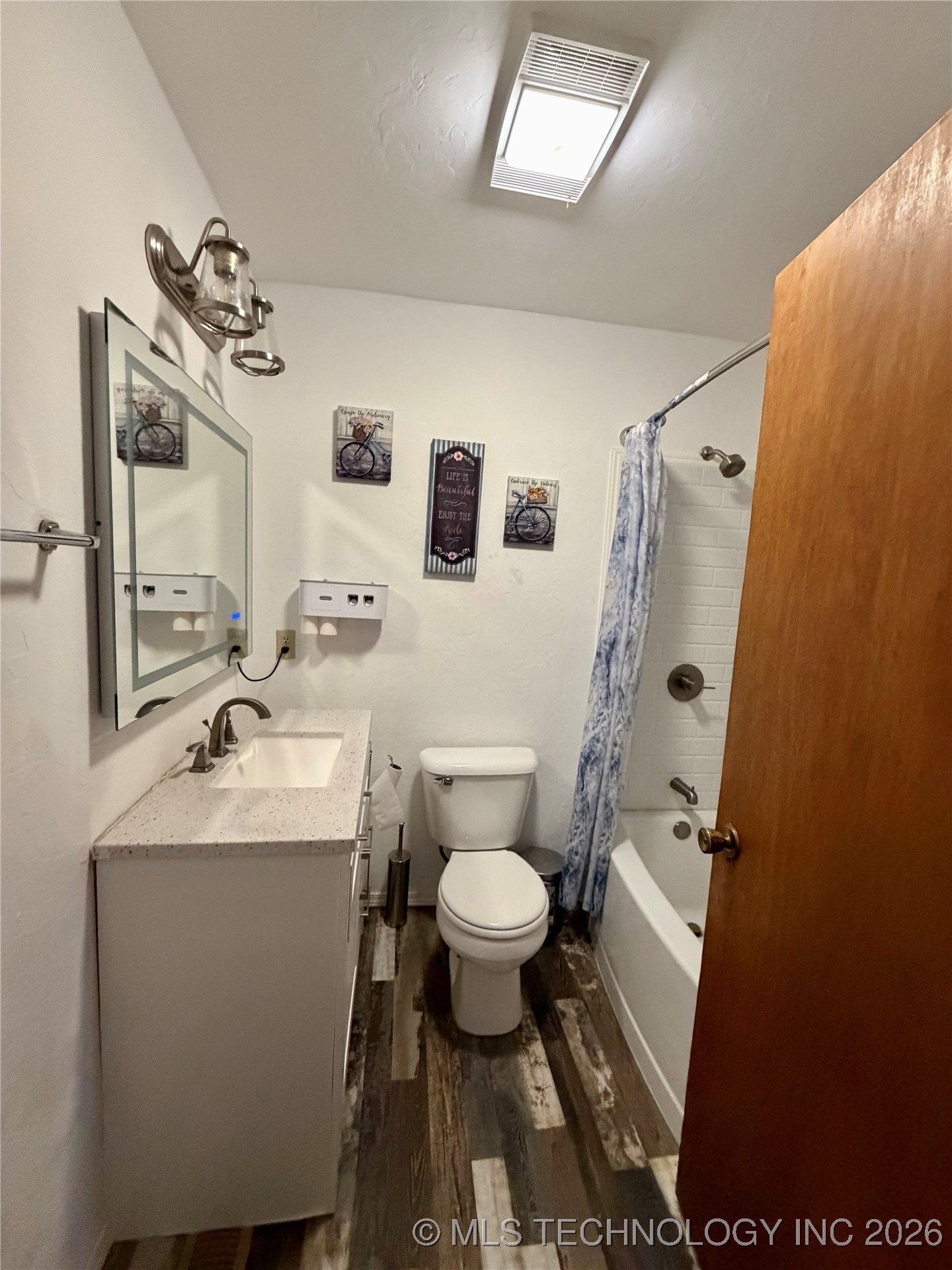 402 S Cowley Avenue Property Photo 12