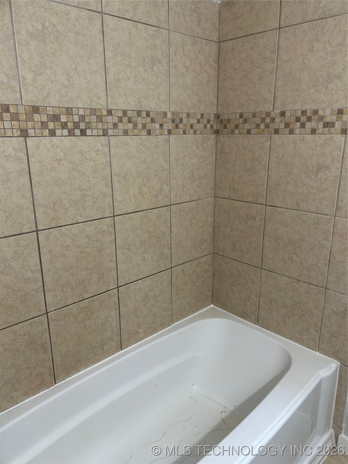 404 F Street Property Photo 9