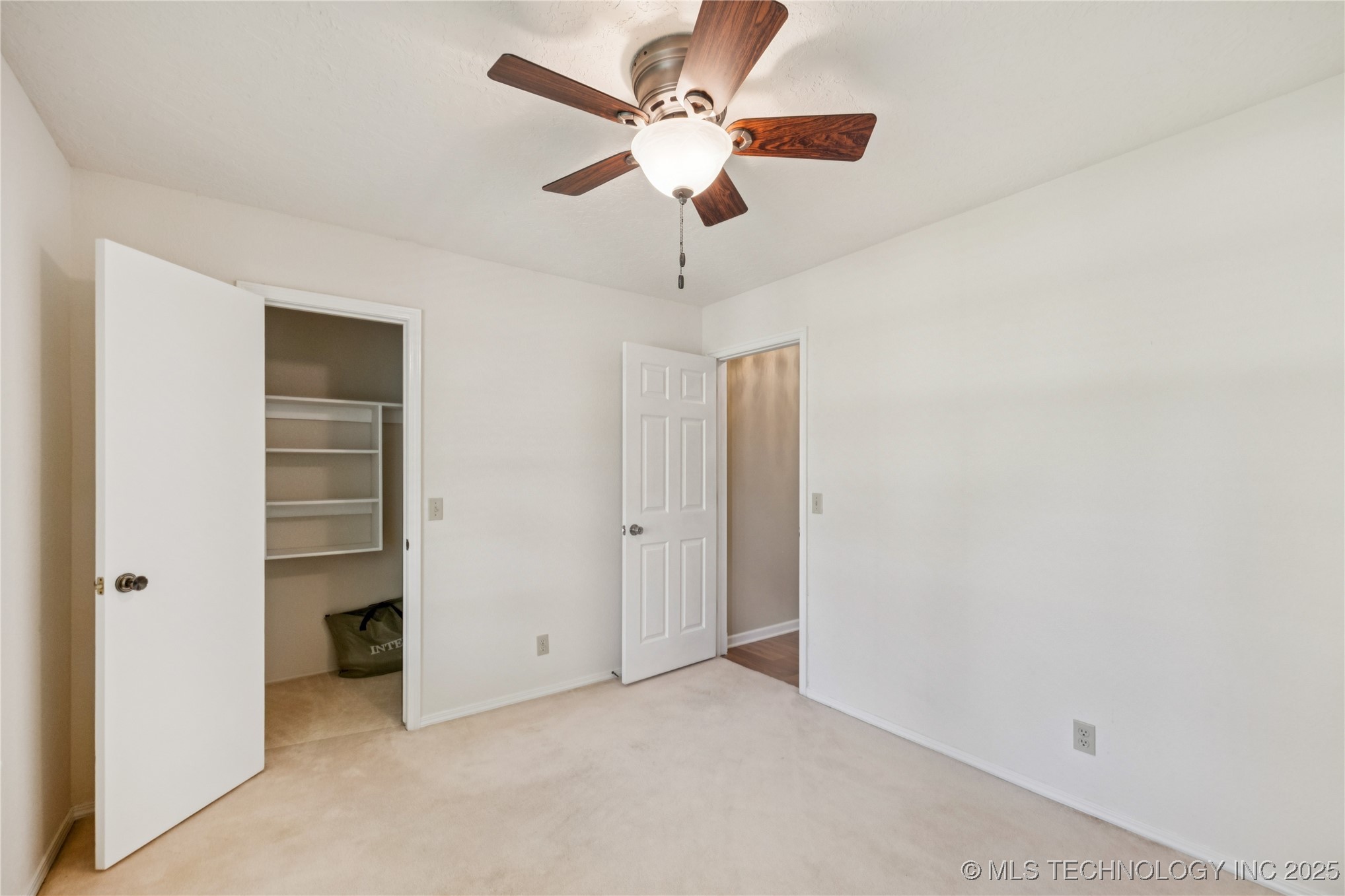 1505 W Fredericksburg Street Property Photo 17