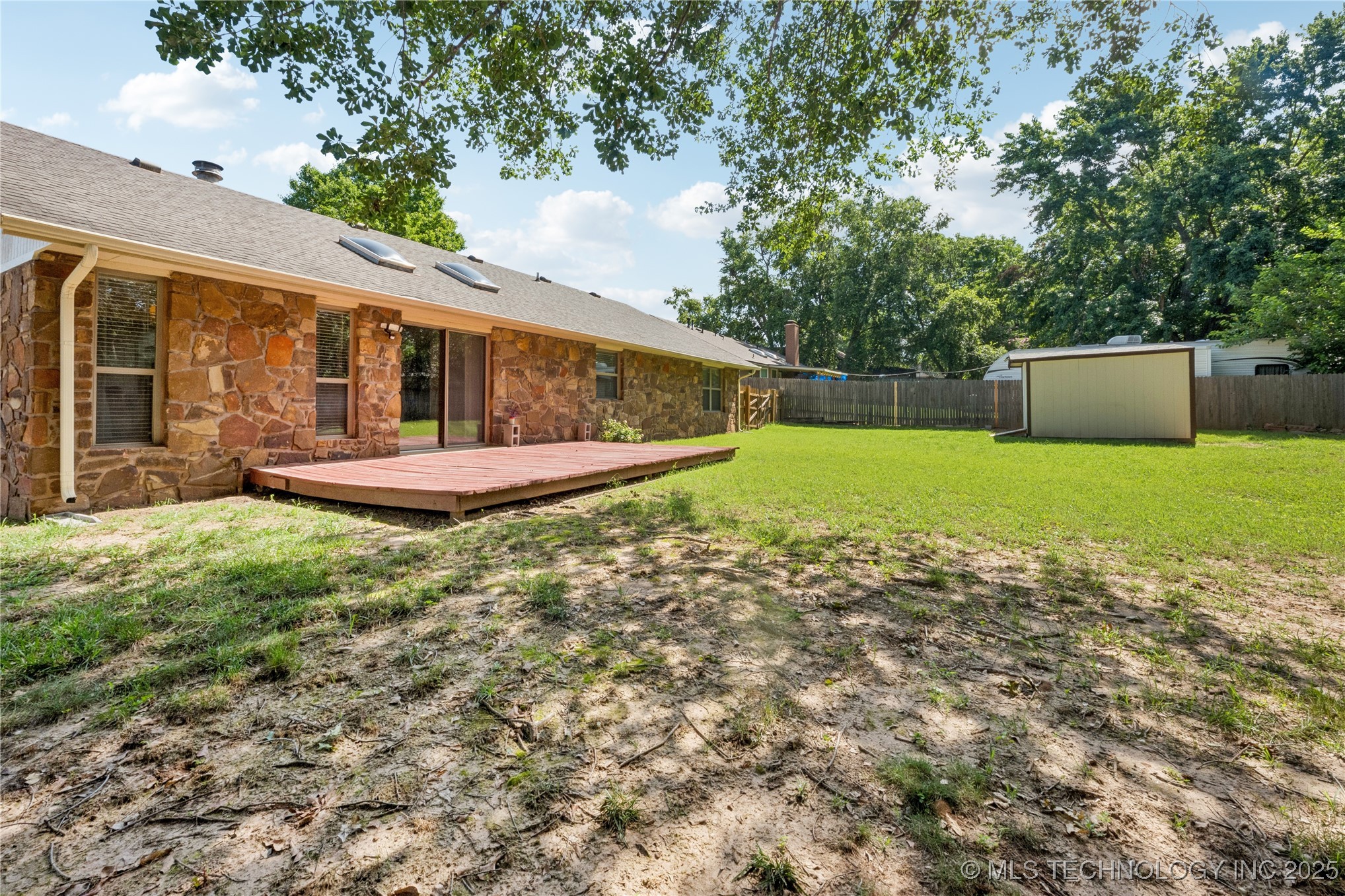 1505 W Fredericksburg Street Property Photo 19