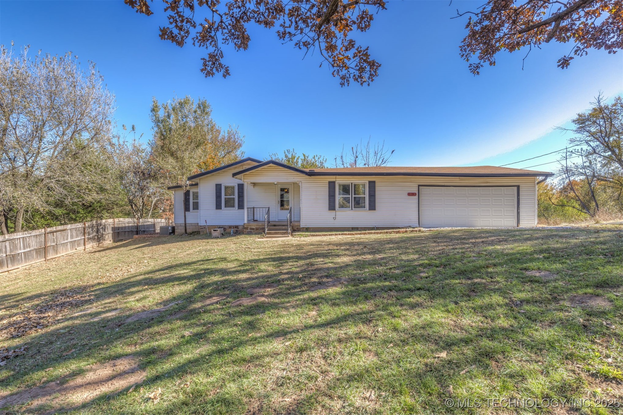 1043 N Valley Drive Property Photo 7