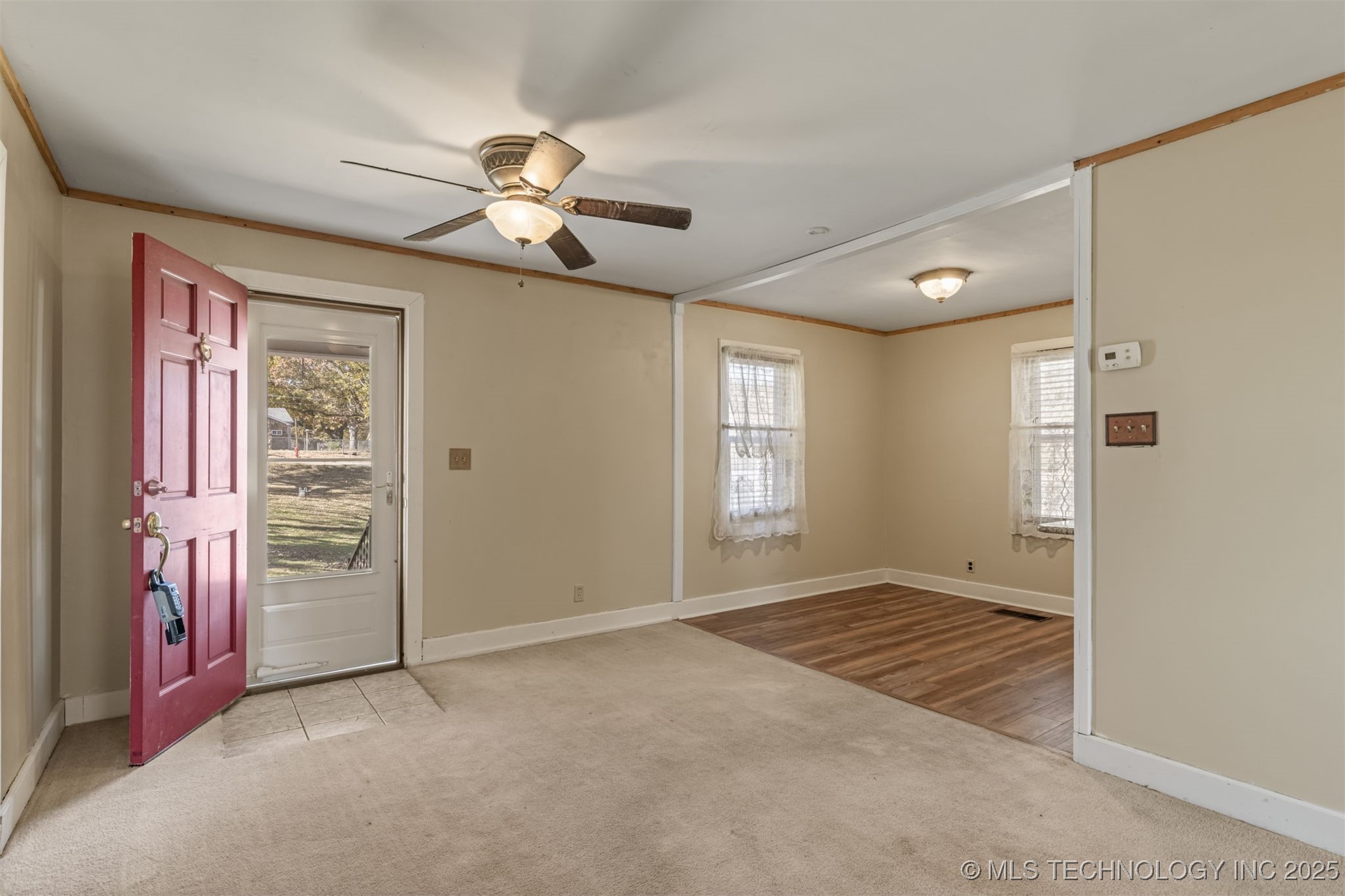 1043 N Valley Drive Property Photo 19