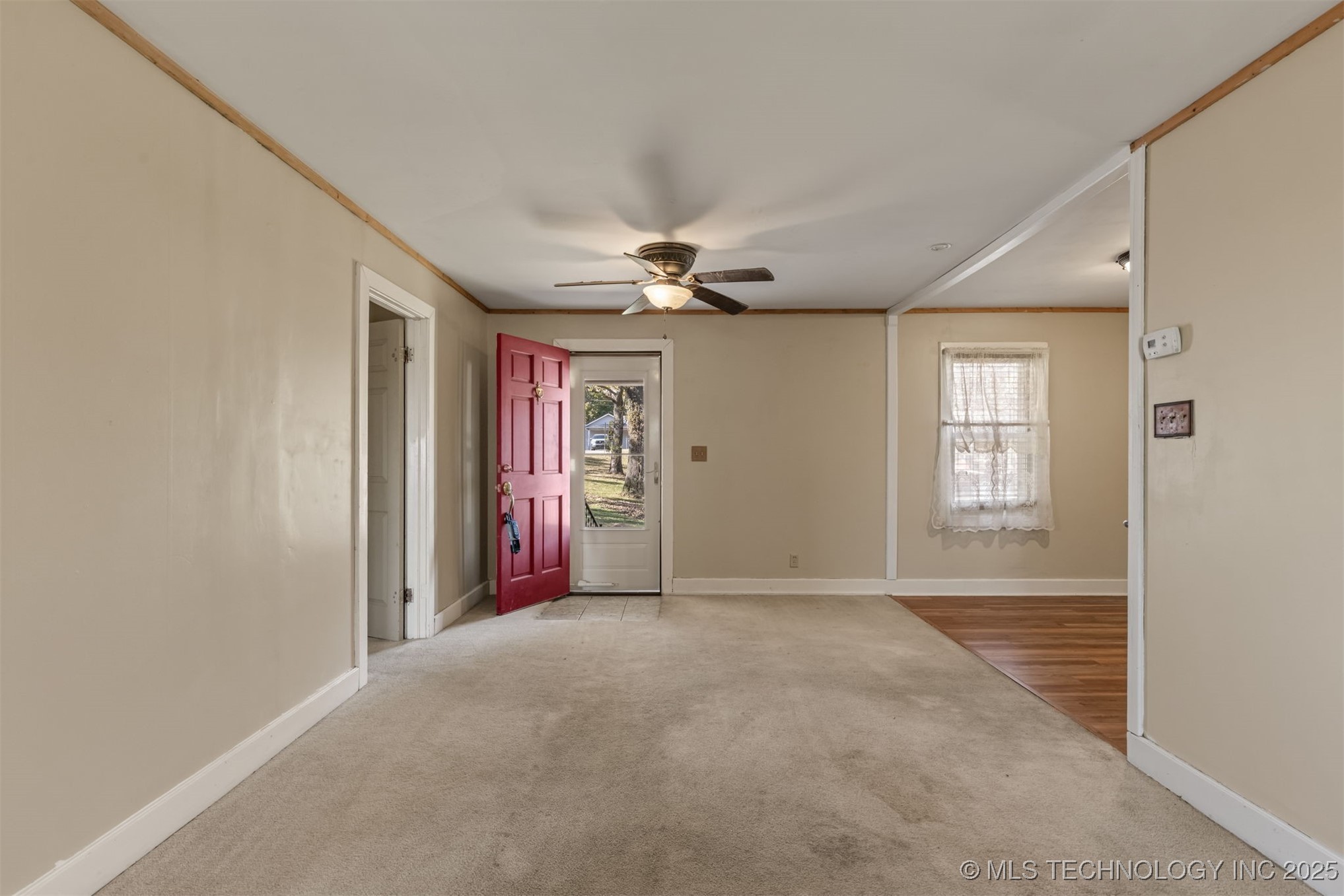 1043 N Valley Drive Property Photo 20