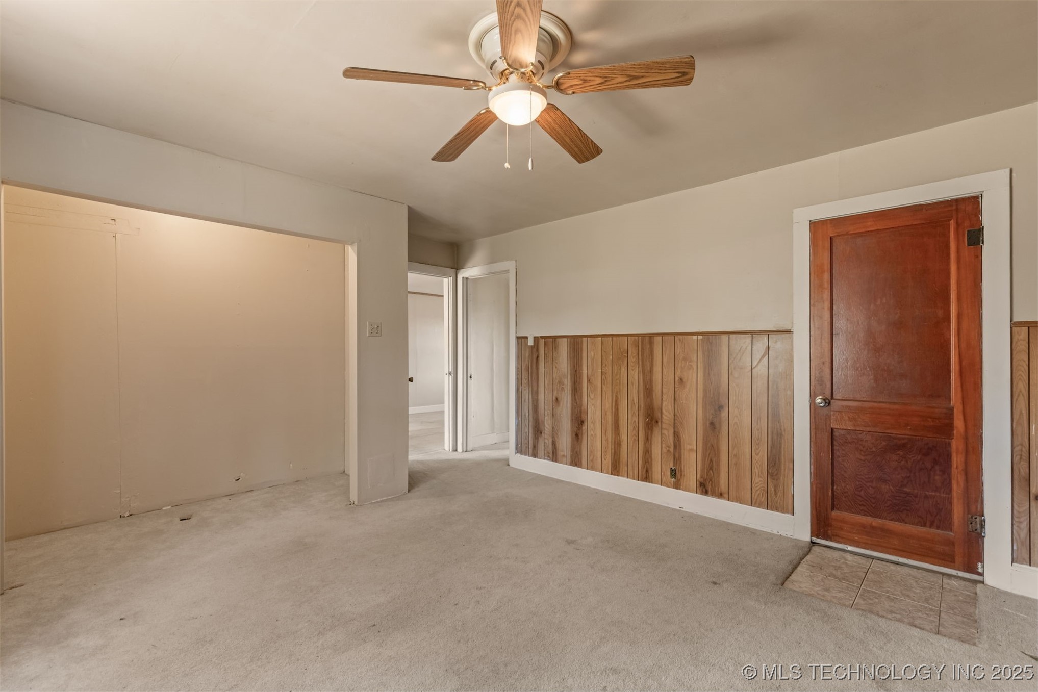 1043 N Valley Drive Property Photo 42