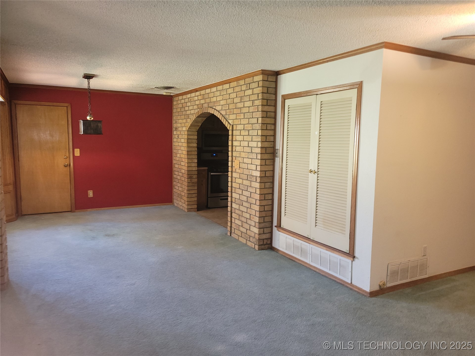 3538 S Urbana Avenue Property Photo 12